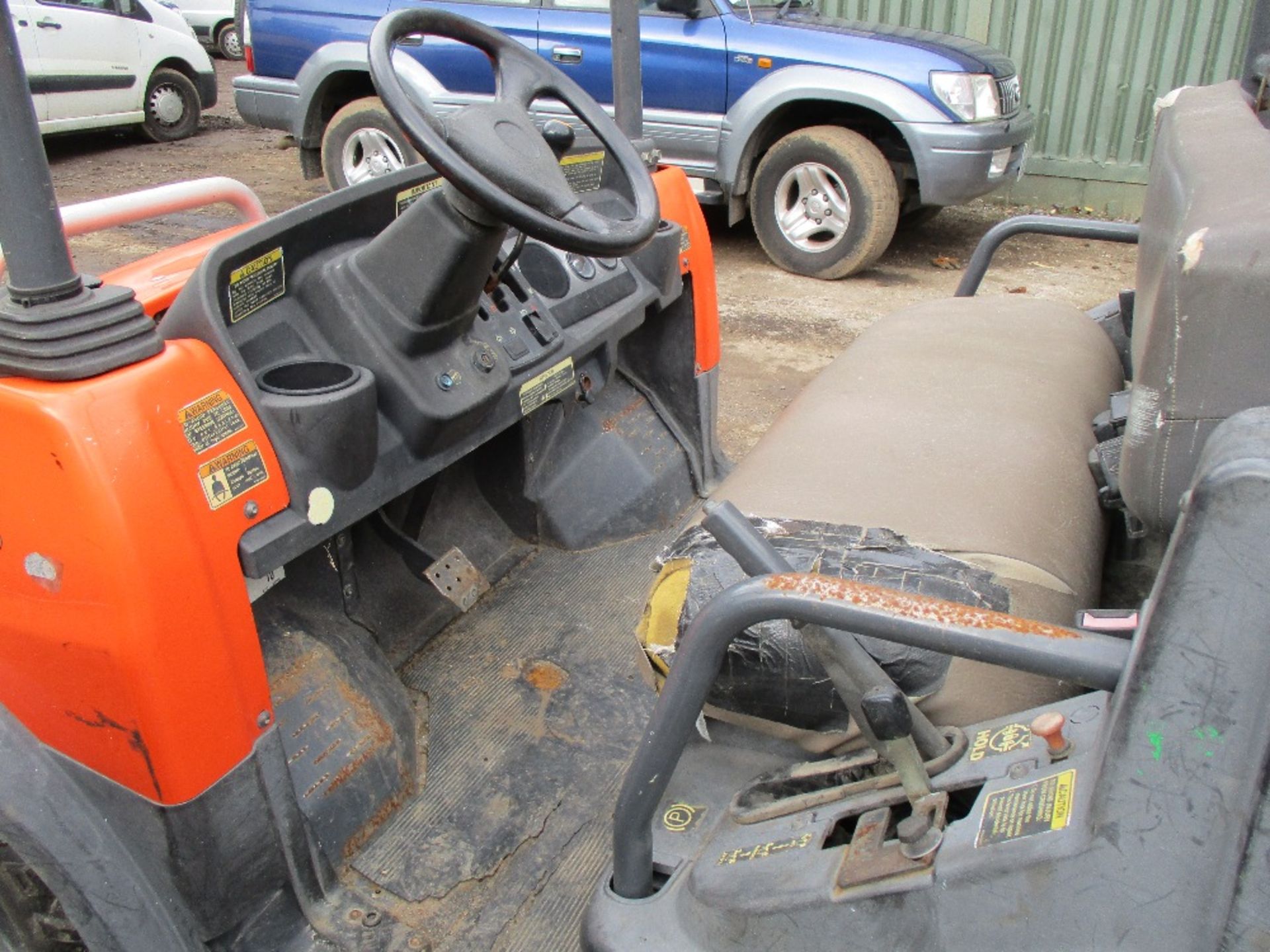 Kubota RTV900 HYDRAULIC TIP UTILITY VEHICLE - Image 3 of 5