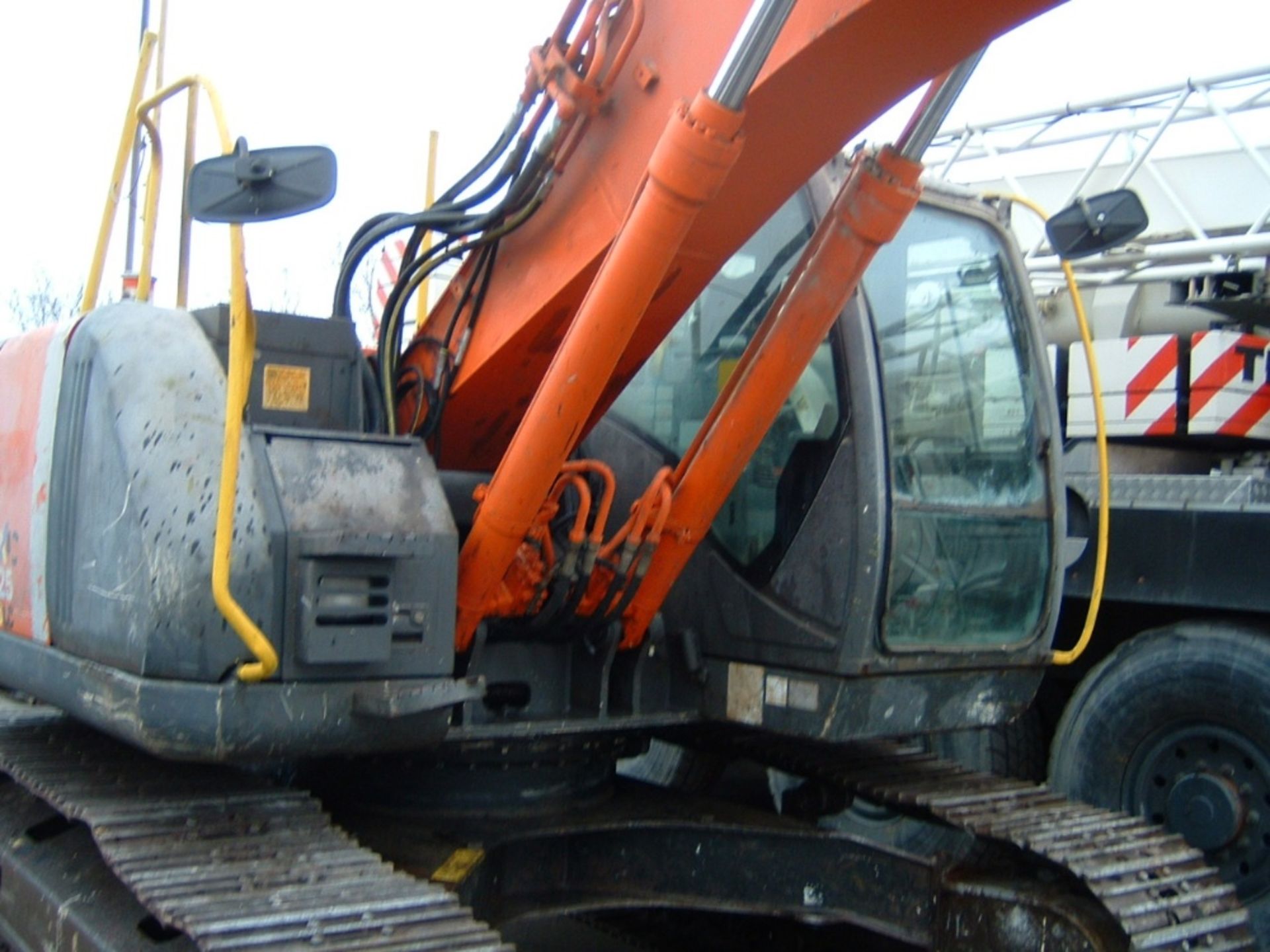 HITACHI ZX225-3 EXCAVATOR YEAR 2010 BUILD - Image 15 of 15