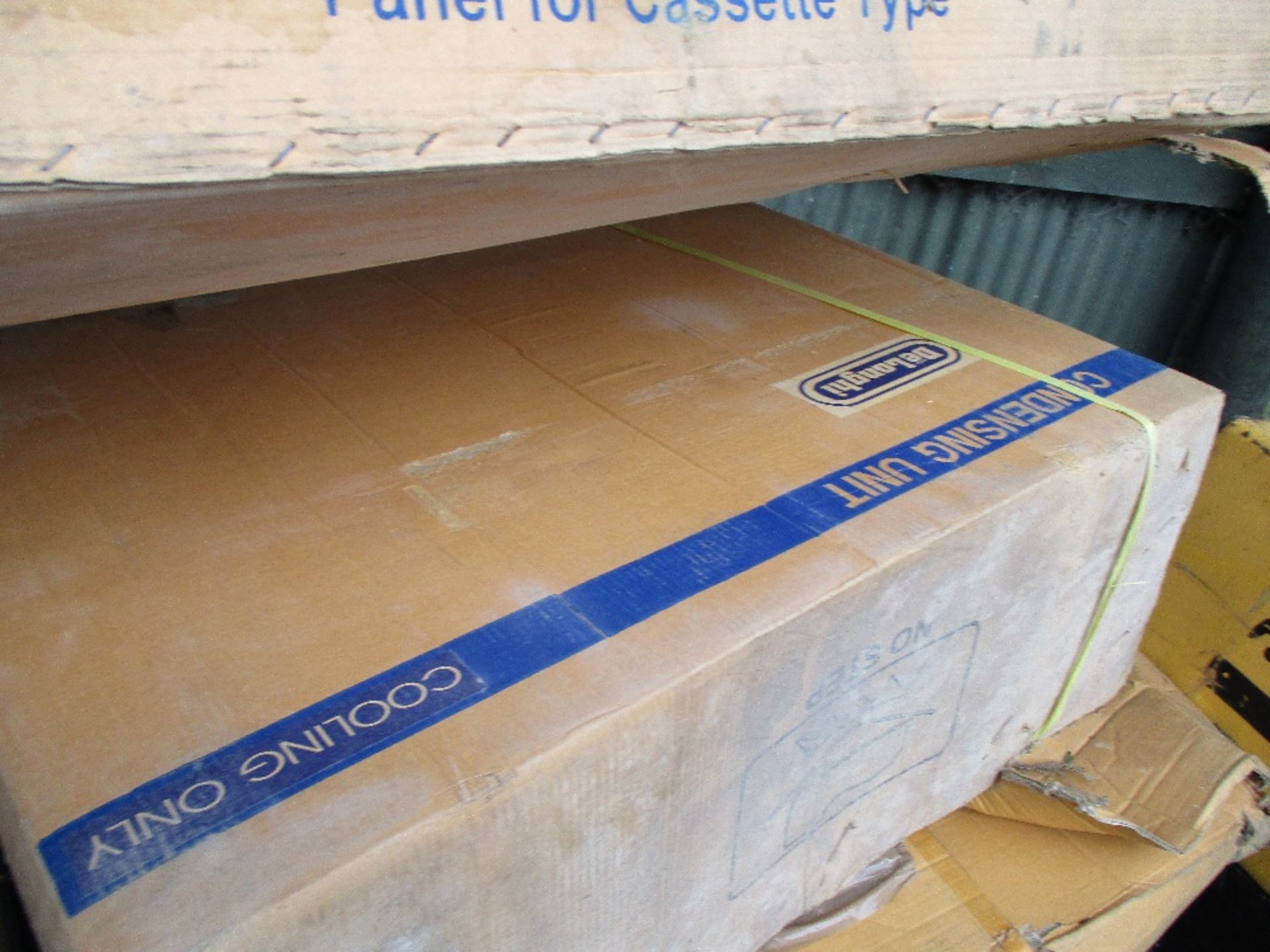 PALLET OF AIR CONDITIONING PARTS - Image 5 of 6