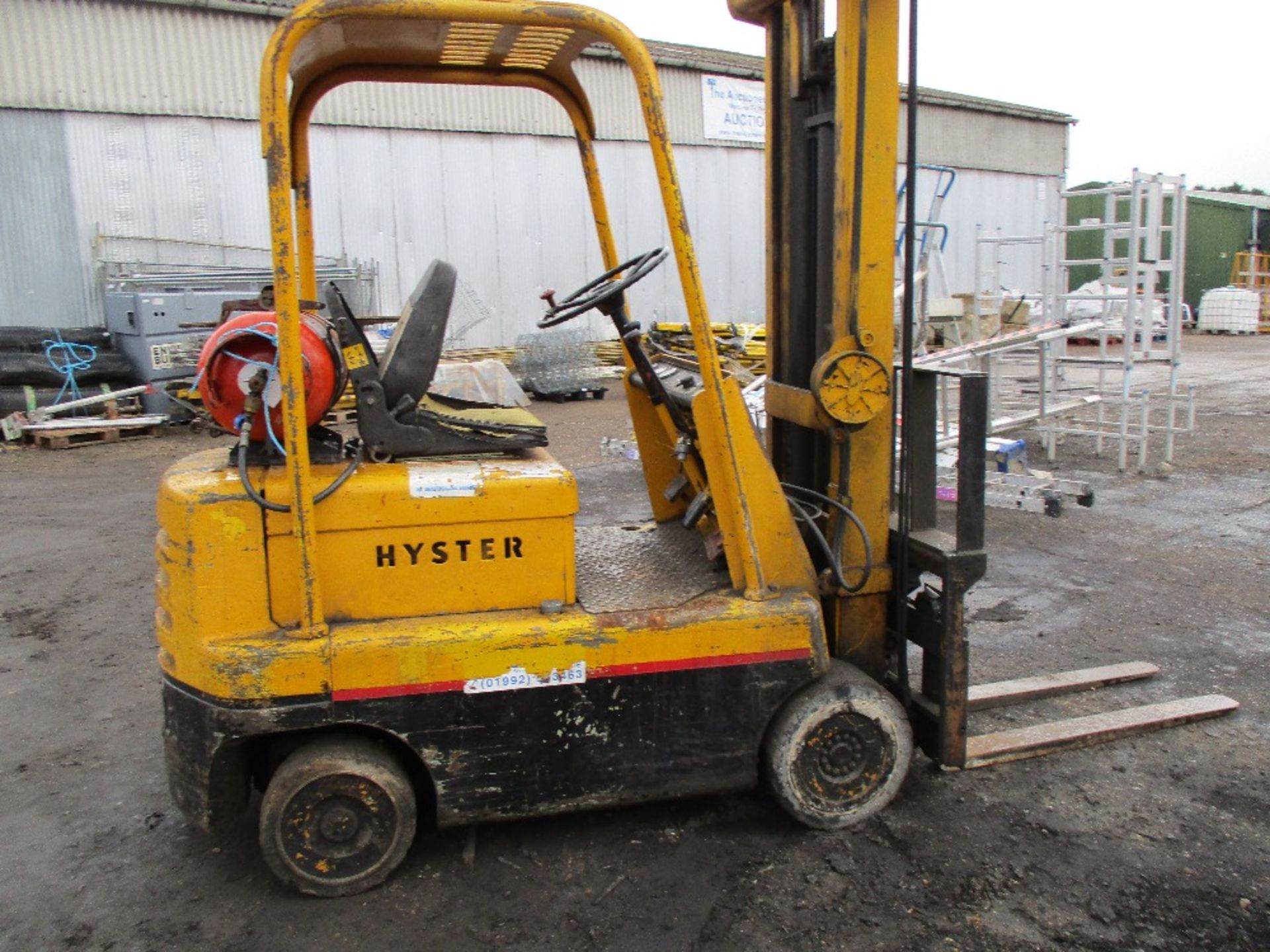 HYSTER GAS FORKLIFT