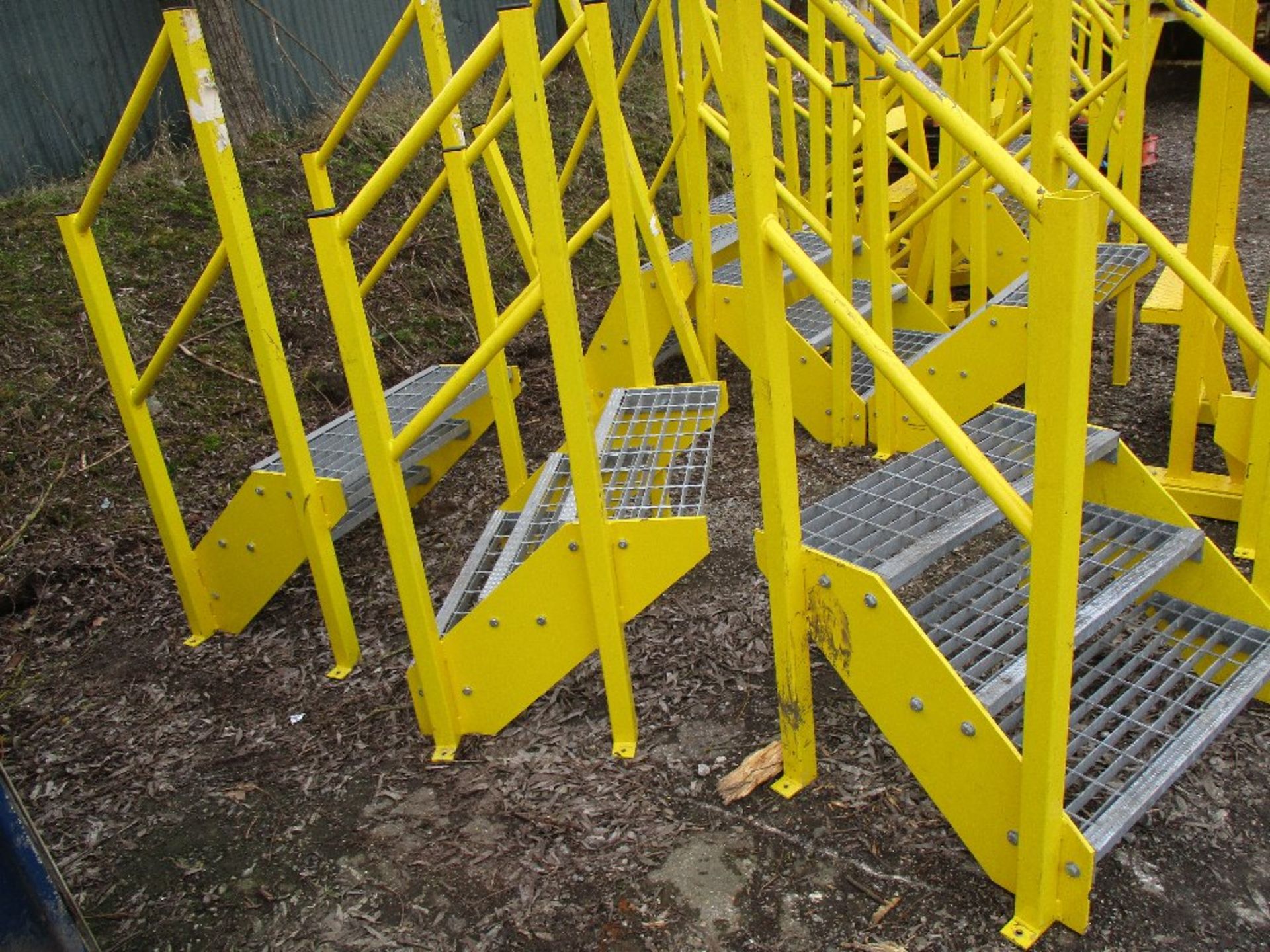 3 X 3TREAD STEPS WITH HAND RAILS 82 CM TREAD WIDTH 53CM TOP TREAD HEIGHT - Image 2 of 2