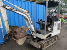 BOBCAT X320 1.5TONNE MINI DIGGER WITH 4 BUCKETS.