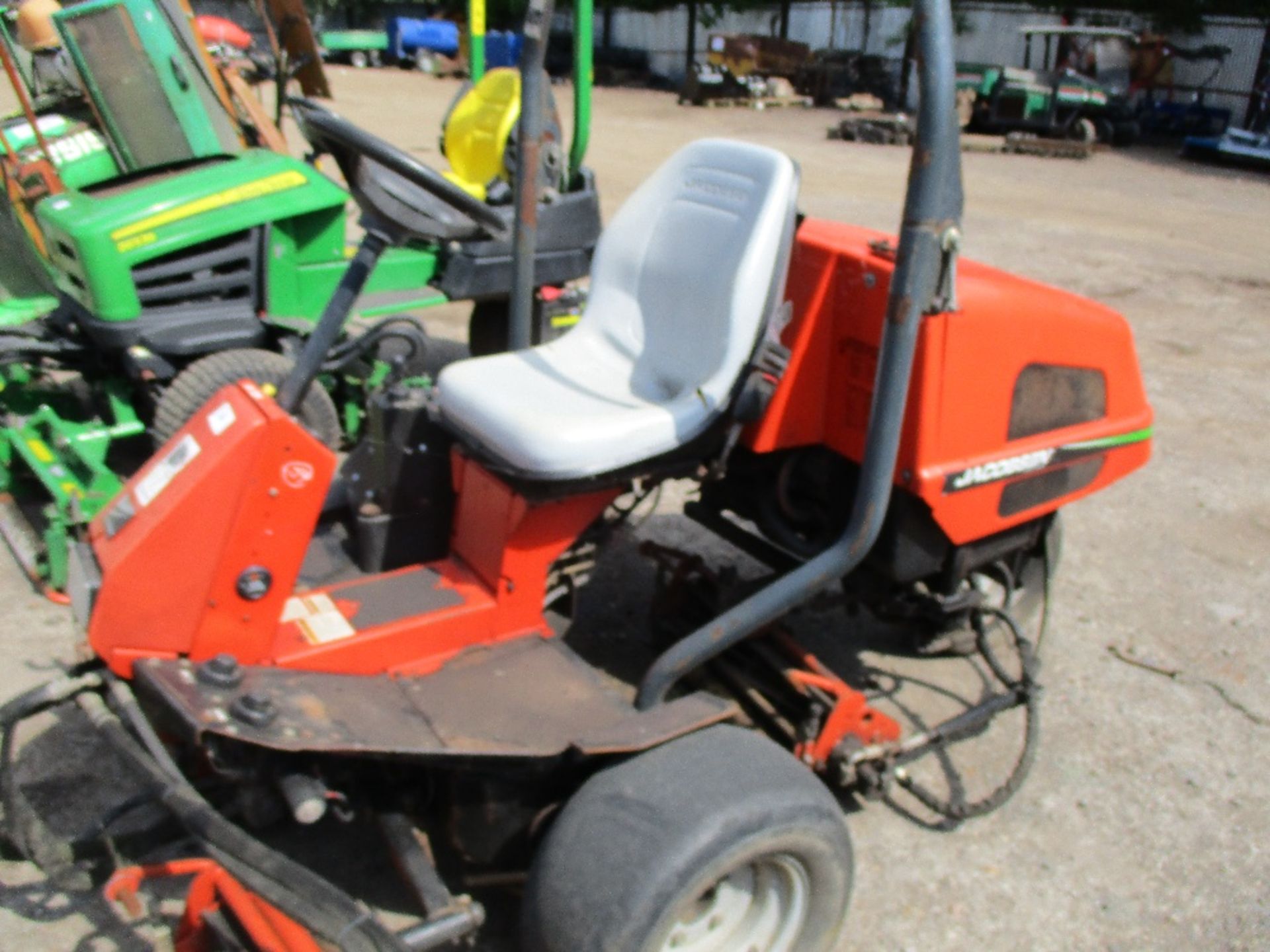 Jacobsen 1962D triple mower - Image 3 of 6