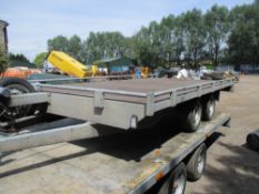 KNOTT FLAT BED TRAILER WITH RAMPS