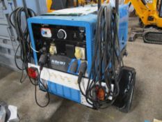 MILLER 400 TOWED WELDER WITH LEADS