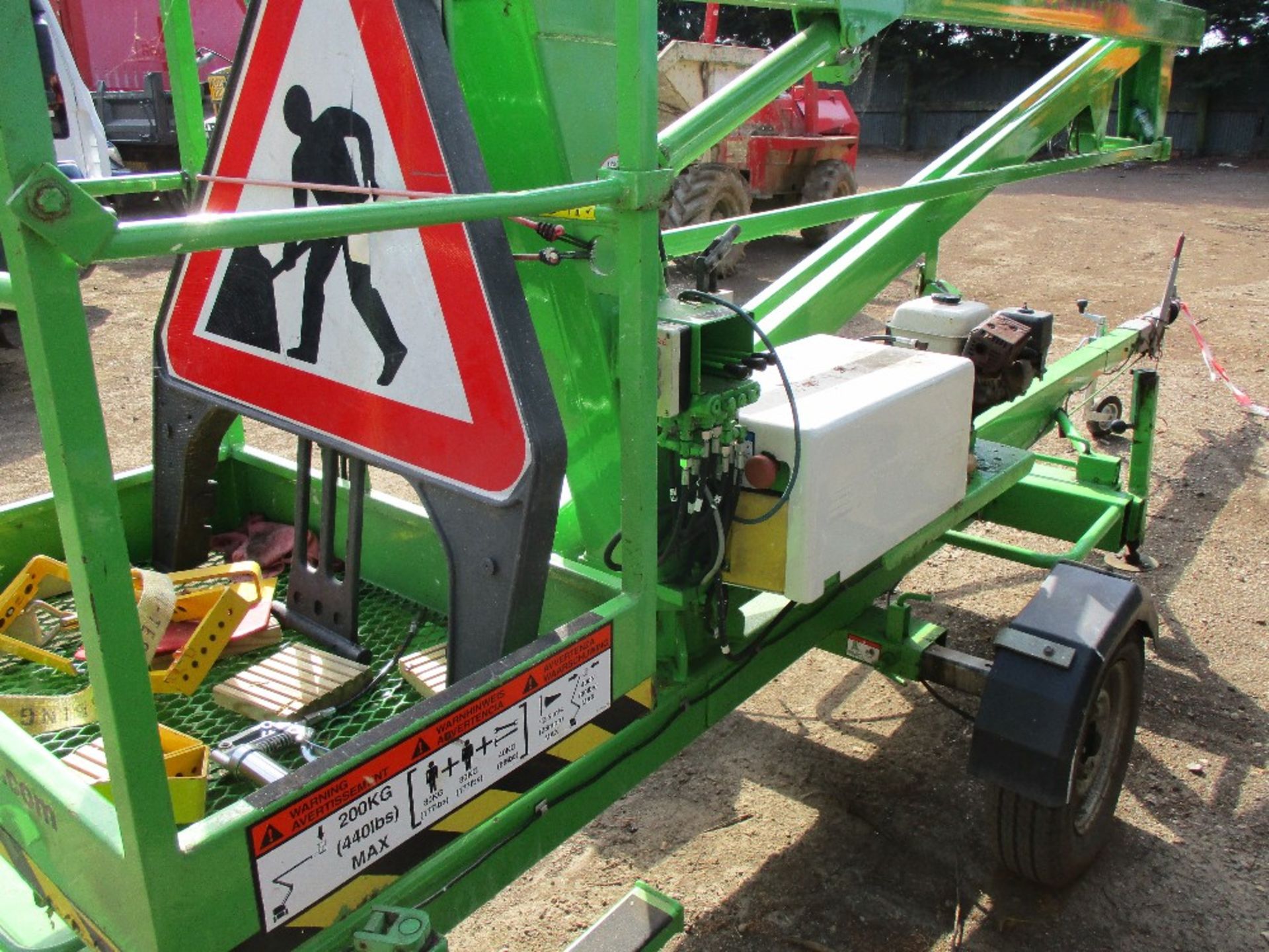 NIFTY LIFT 120 DUAL FUEL TOWED BOOM LIFT - Image 6 of 7