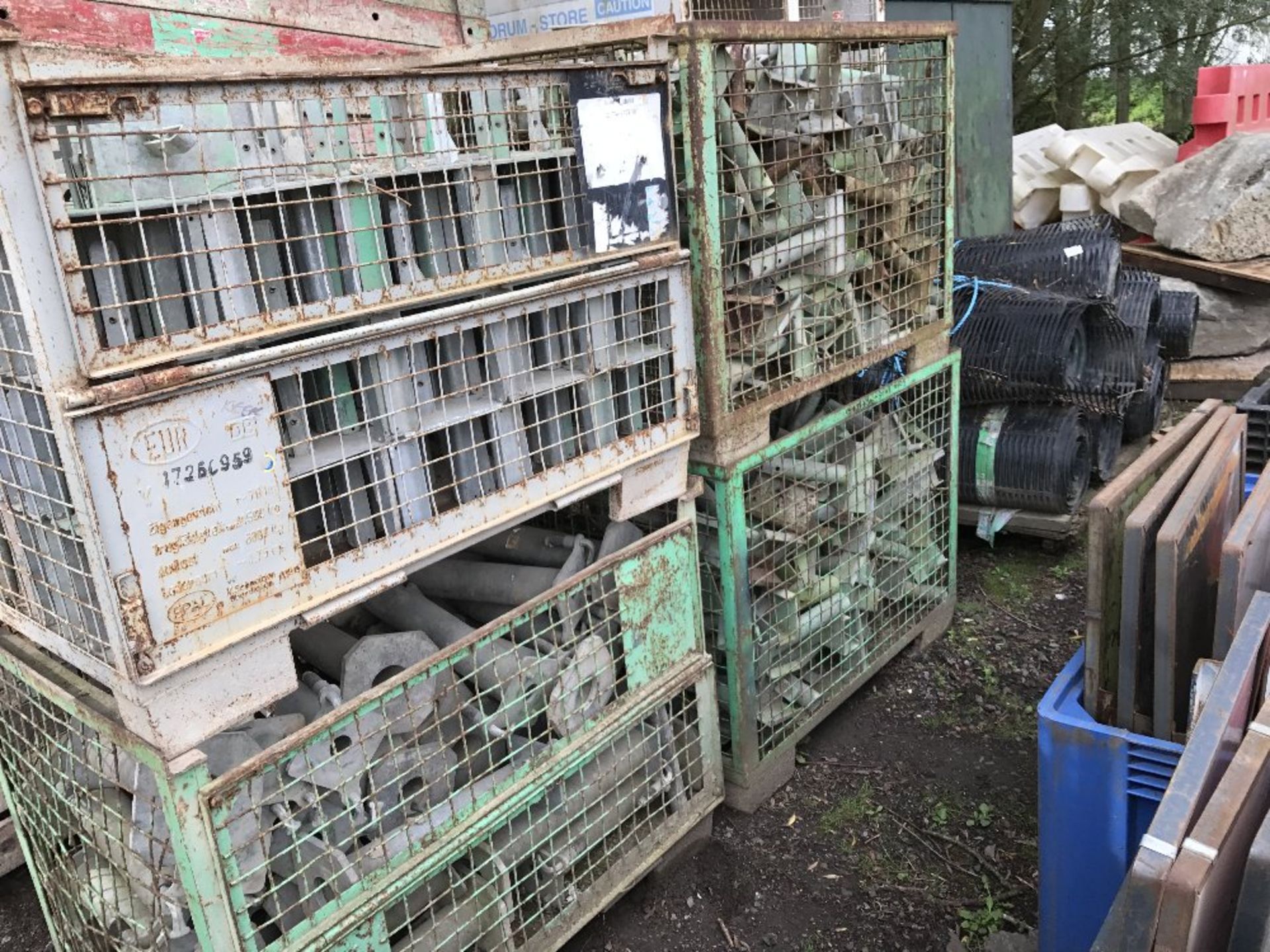 LARGE QUANTITY OF PERI TYPE FORMWORK - Image 21 of 33