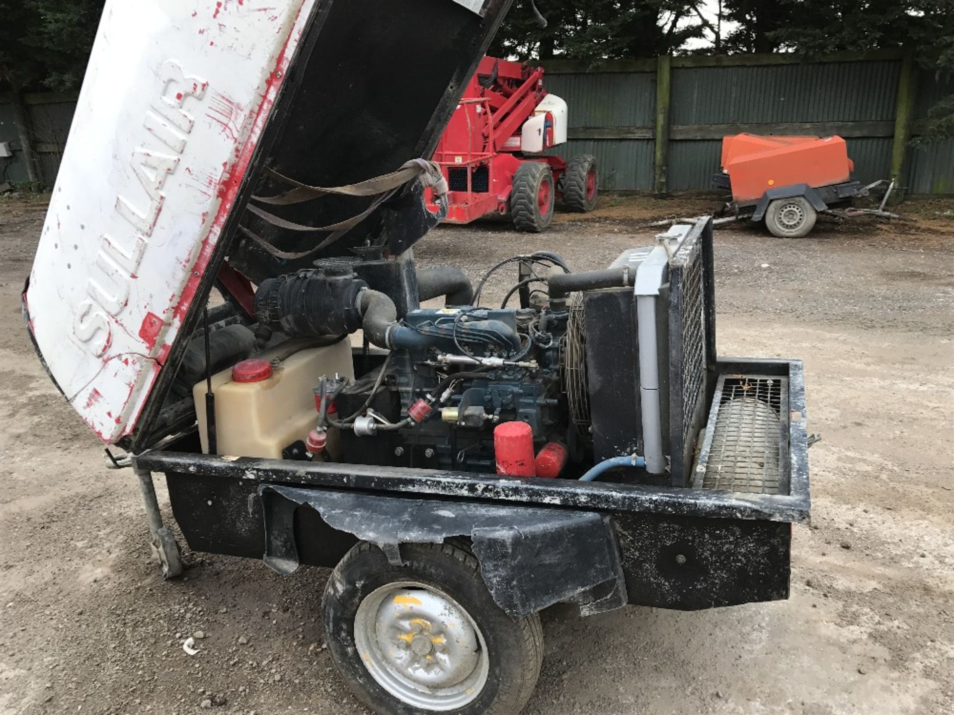 SULLAIR TOWED COMPRESSOR C/W KUBOTA ENGINE