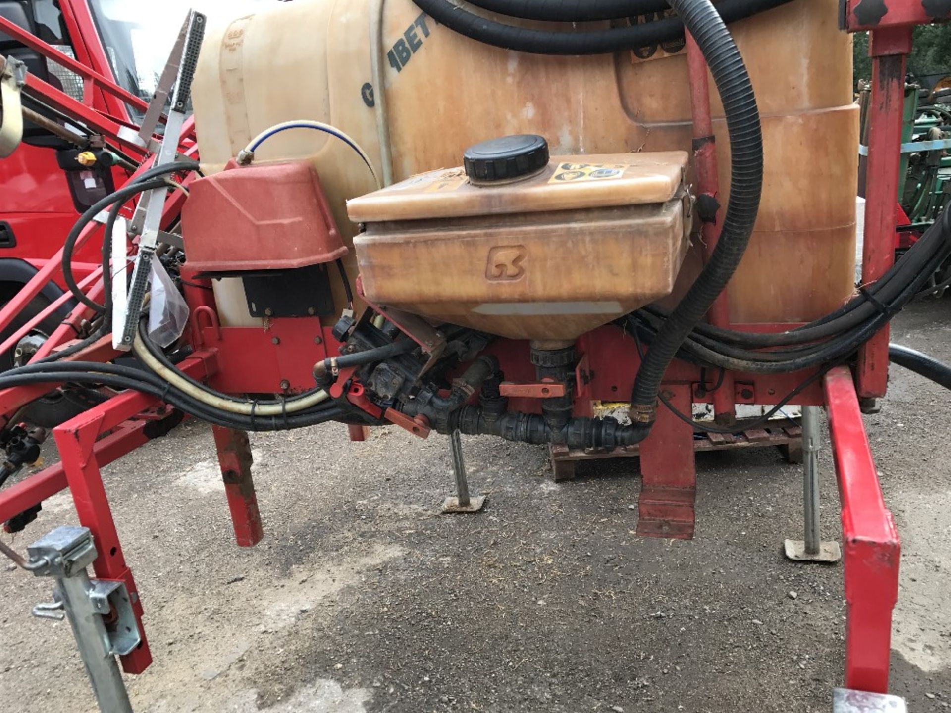 DEMOUNTABLE SPRAYER UNIT - Image 2 of 4