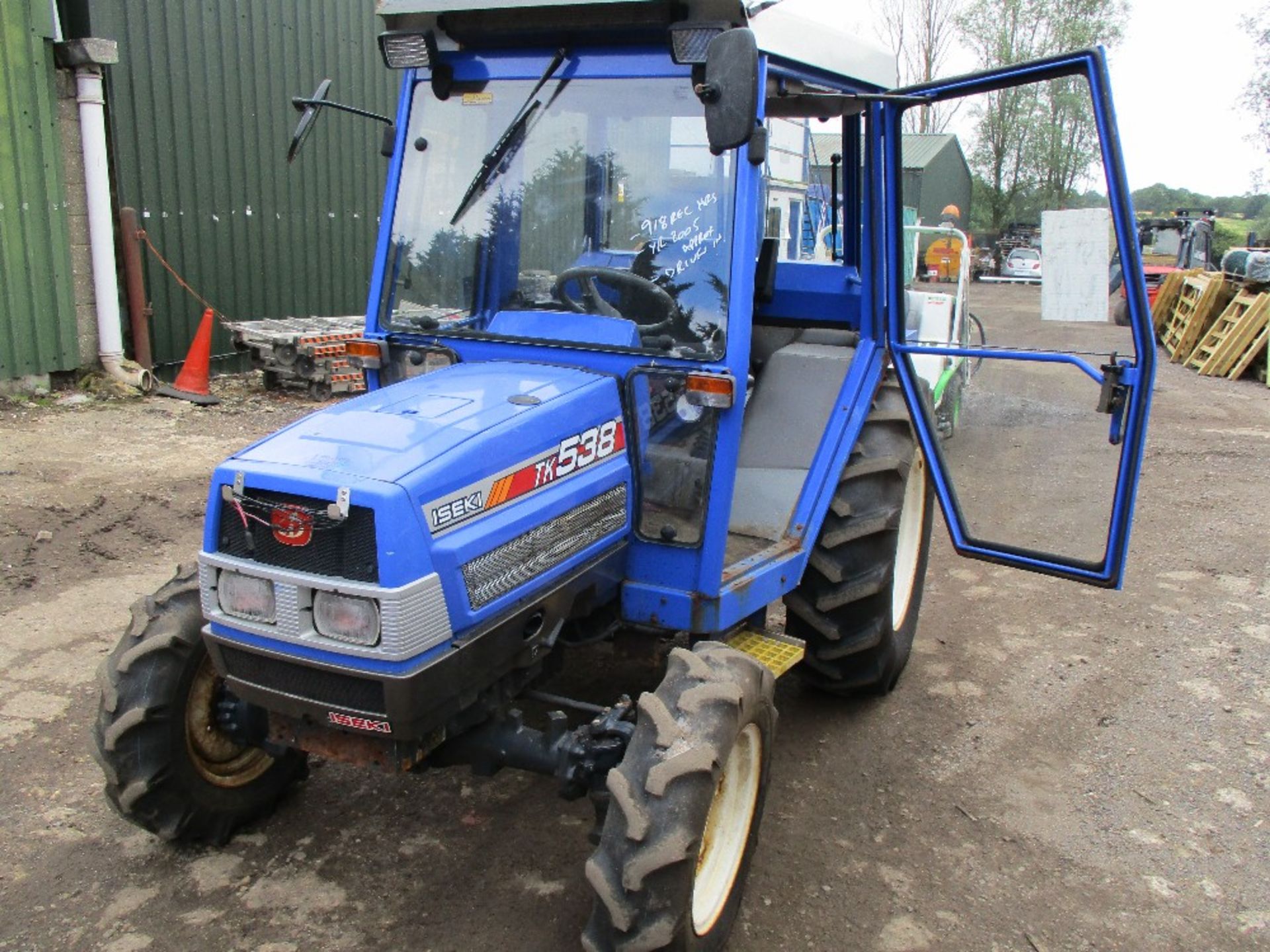 ISEKI TK538 4WD TRACTOR C/W CAB YEAR 2005 - Image 5 of 7