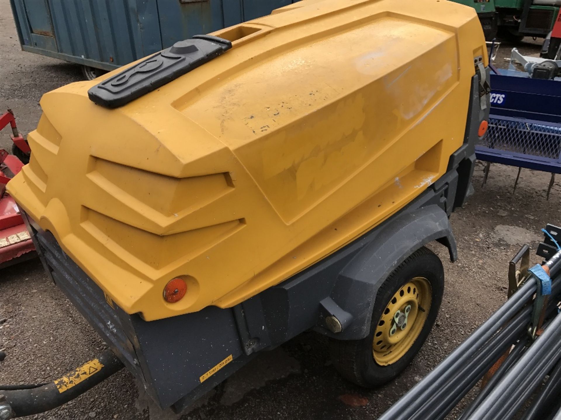 ATLAS COPCO XAS37 COMPRESSOR YEAR 2007 - Image 3 of 7