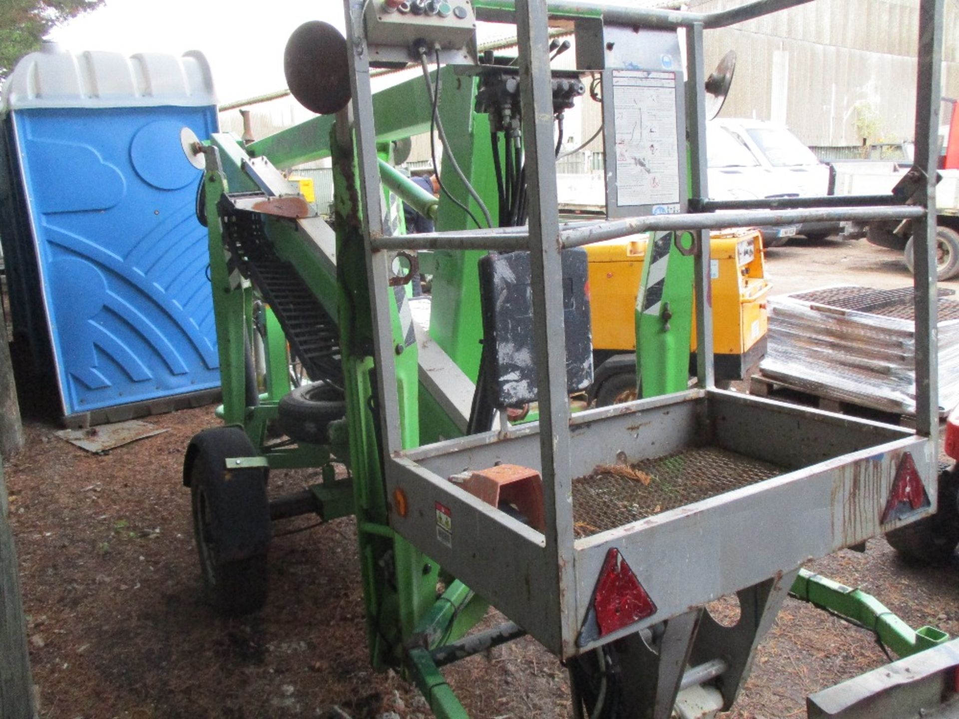 NIFTY LIFT TOWED ACCESS UNIT - Image 4 of 7