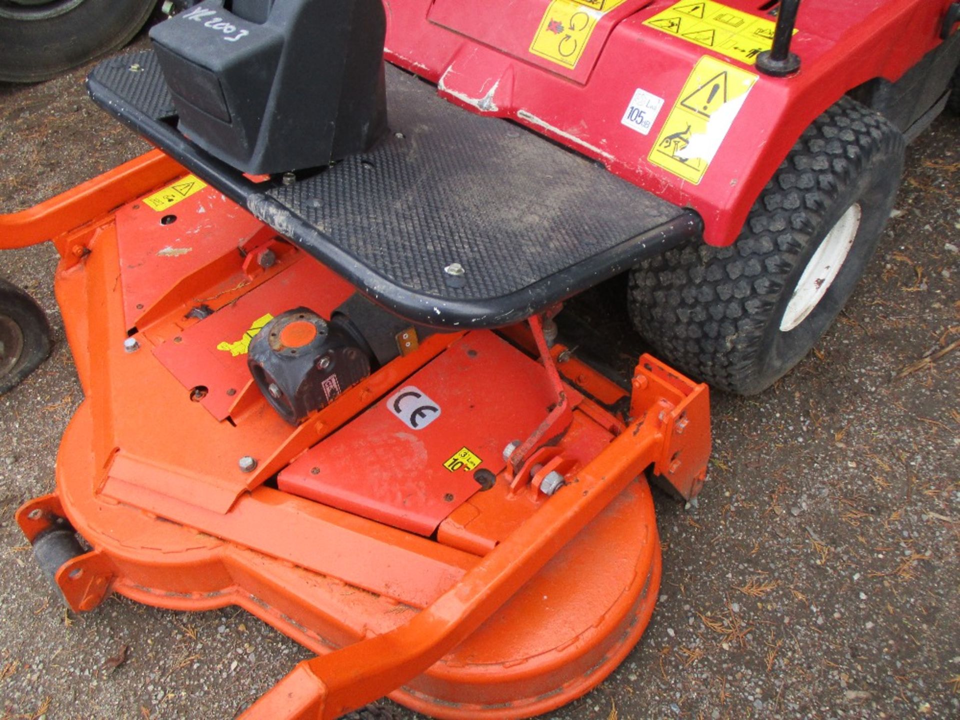 Shibaura CM214 4wd diesel outfront mower - Bild 5 aus 5