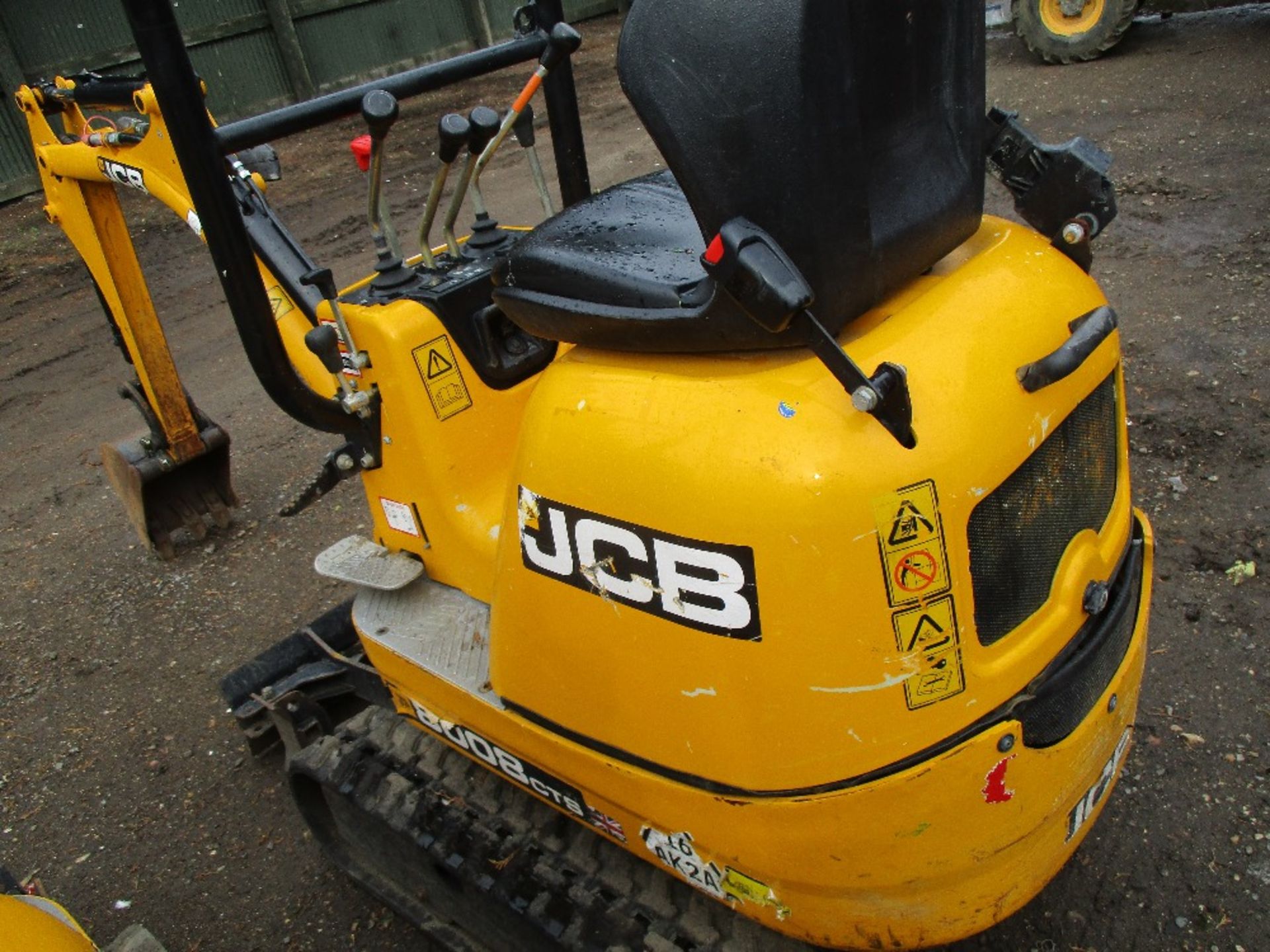 JCB 800 8CTS 0.75tonne rated micro excavator - Image 9 of 9