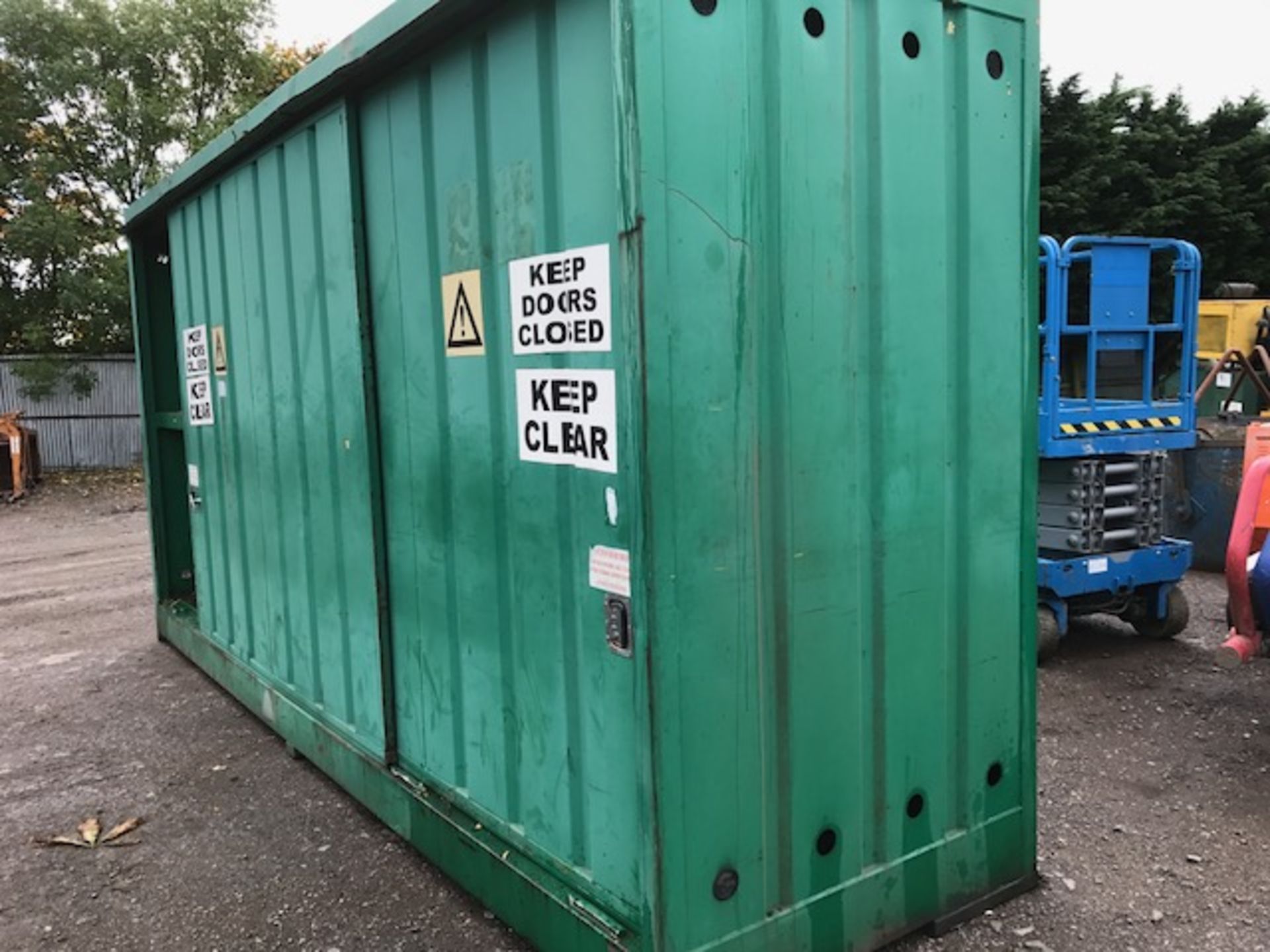 PAINT/CHEMICAL STORAGE CONTAINER, 2 DECKS WITH DRIP TRAY BASE - Image 2 of 6