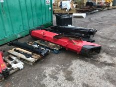 QTY OF ASSORTED LORRY CRANE PARTS
