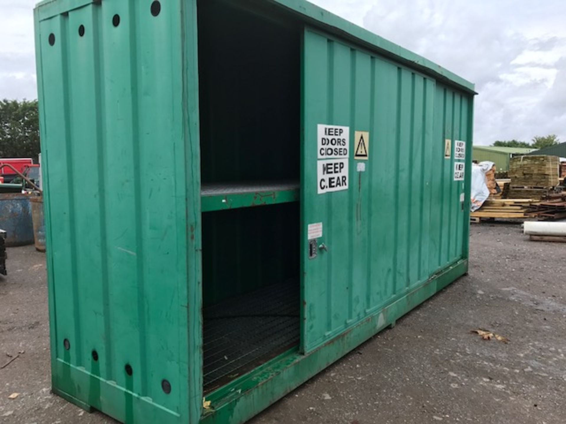 PAINT/CHEMICAL STORAGE CONTAINER, 2 DECKS WITH DRIP TRAY BASE