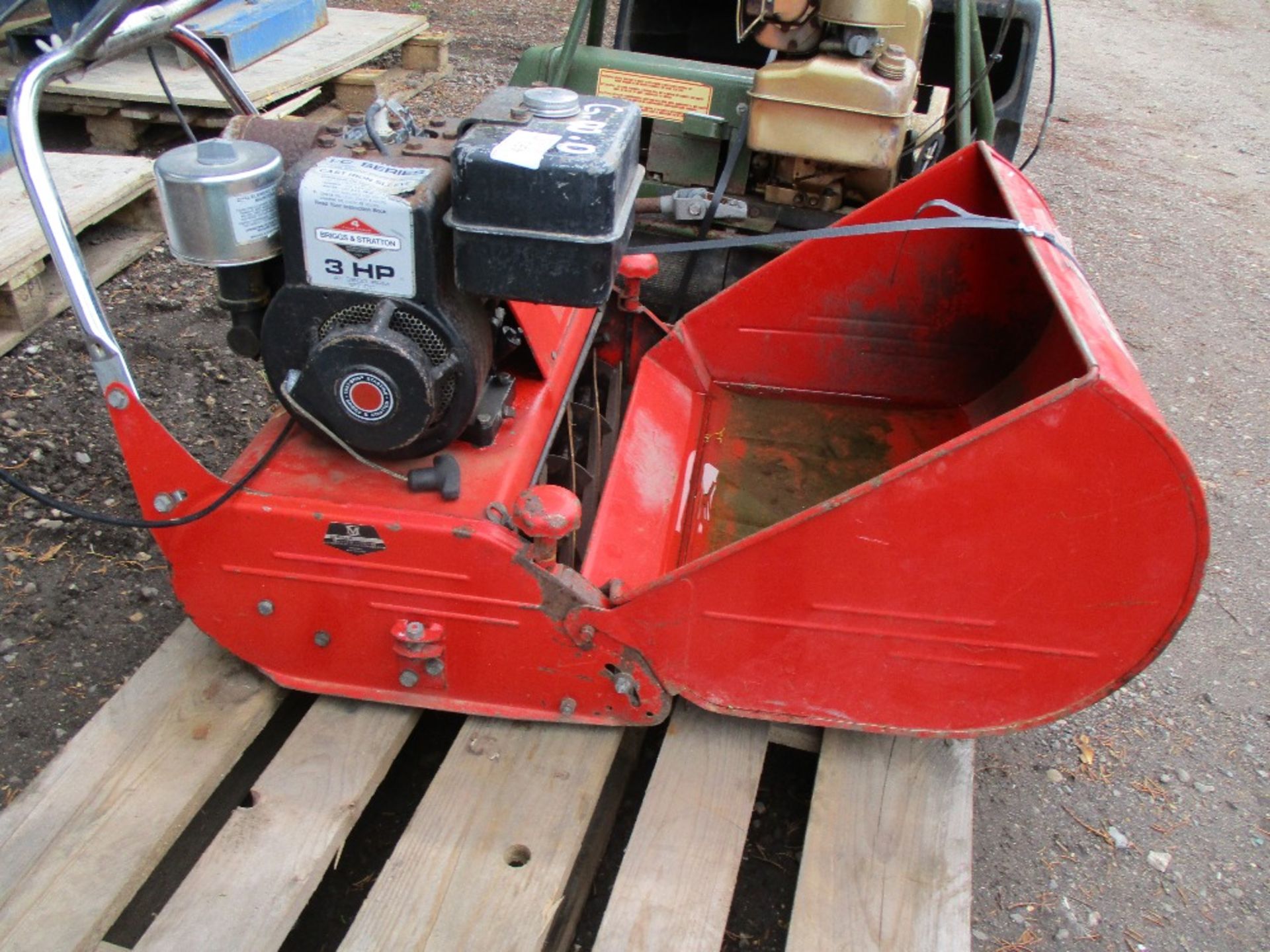 4NO CYLINDER MOWERS. - Image 4 of 5