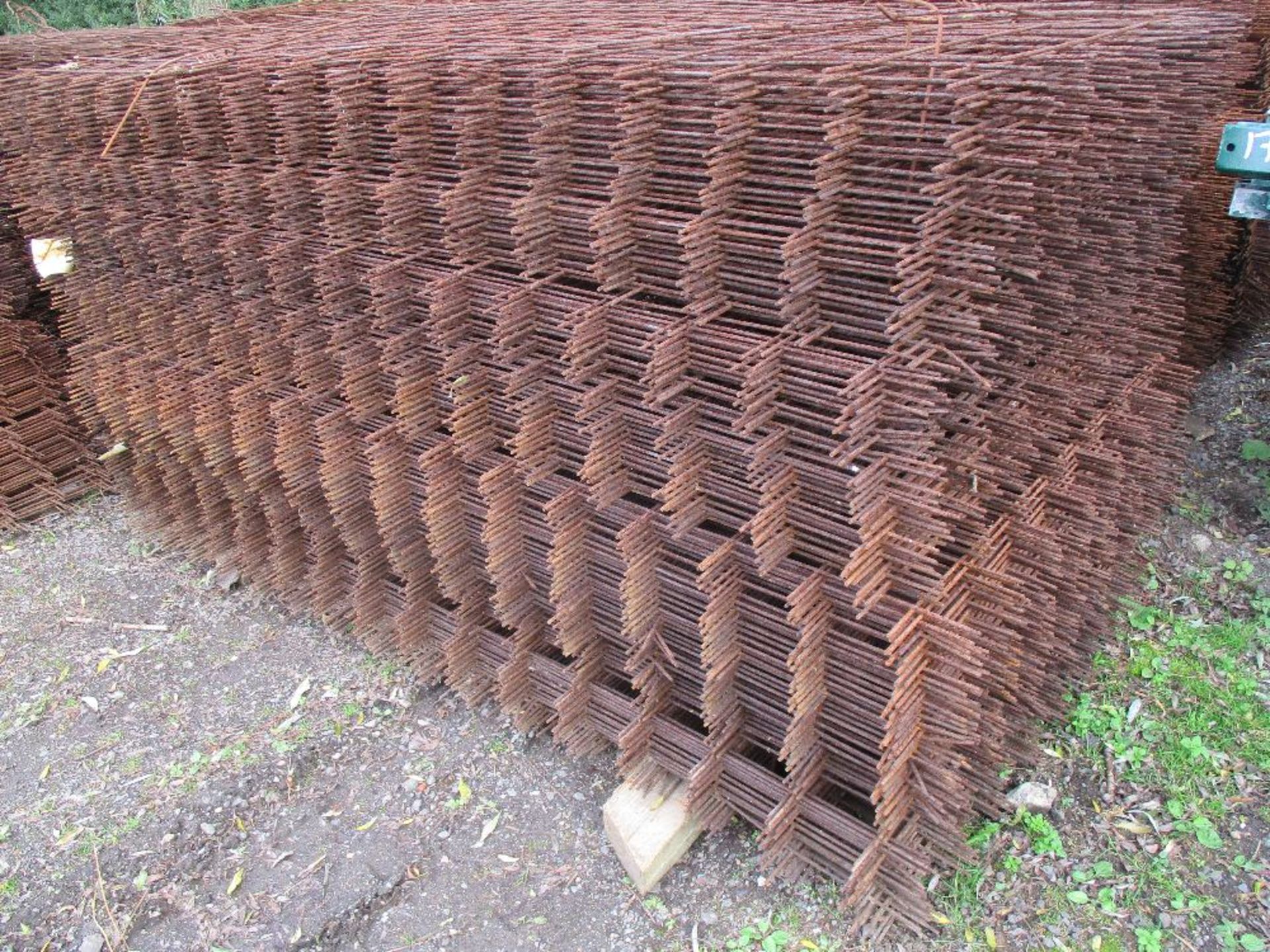 200NO APPROX SHEETS OF CONCRETE REINFORCING MESH 1.2X 2.4METRES