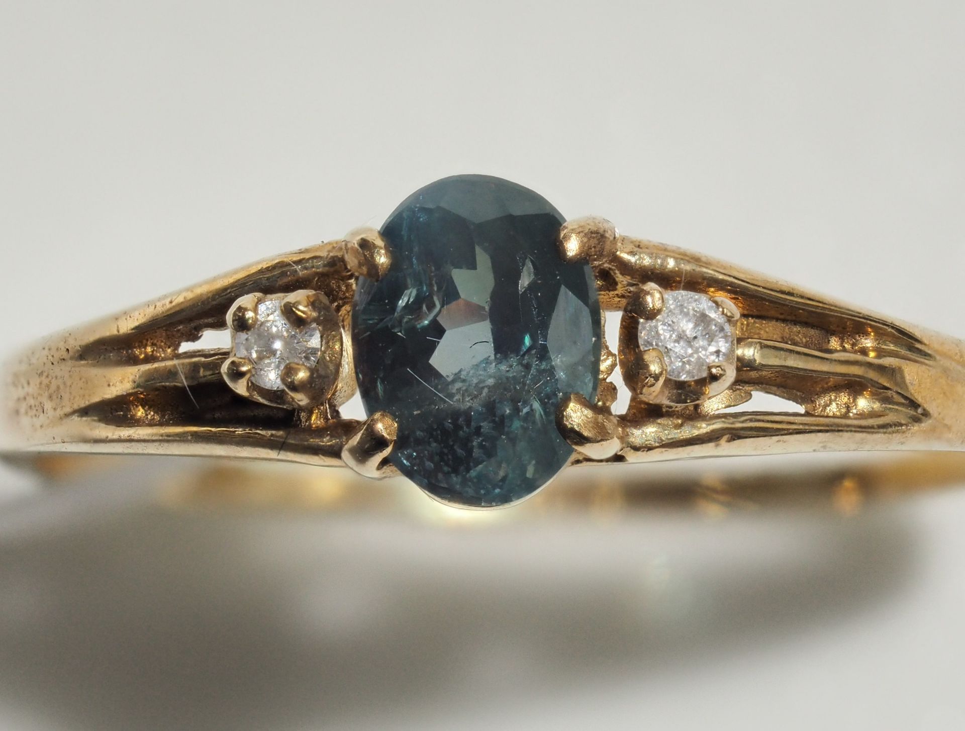 10K Yellow Gold Genuine Alexandrite (0.55ct) and Diamond Ring (Made in Canada) w/ New Gift Box,