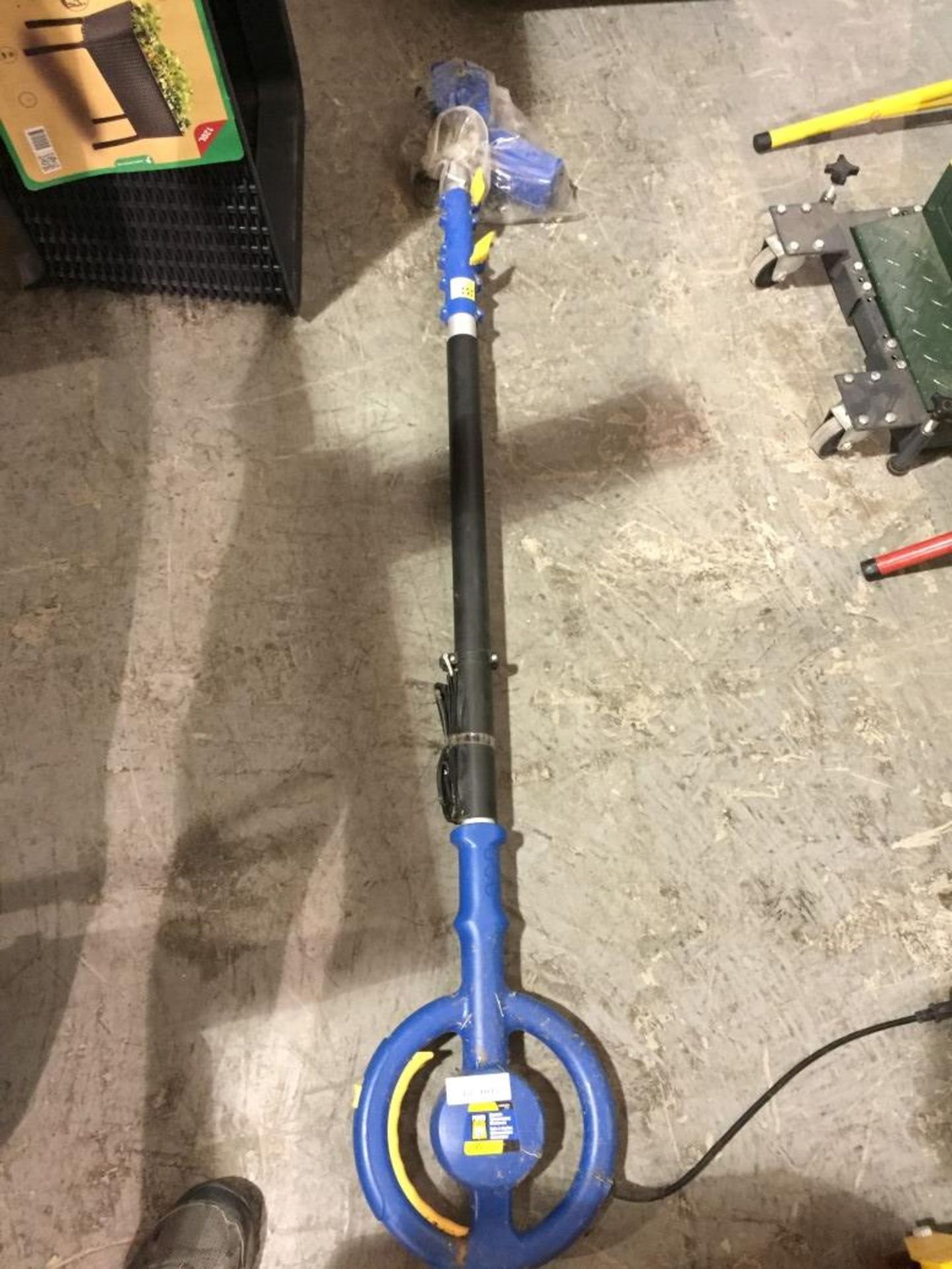 Powerfist Electric Telescoping Chainsaw