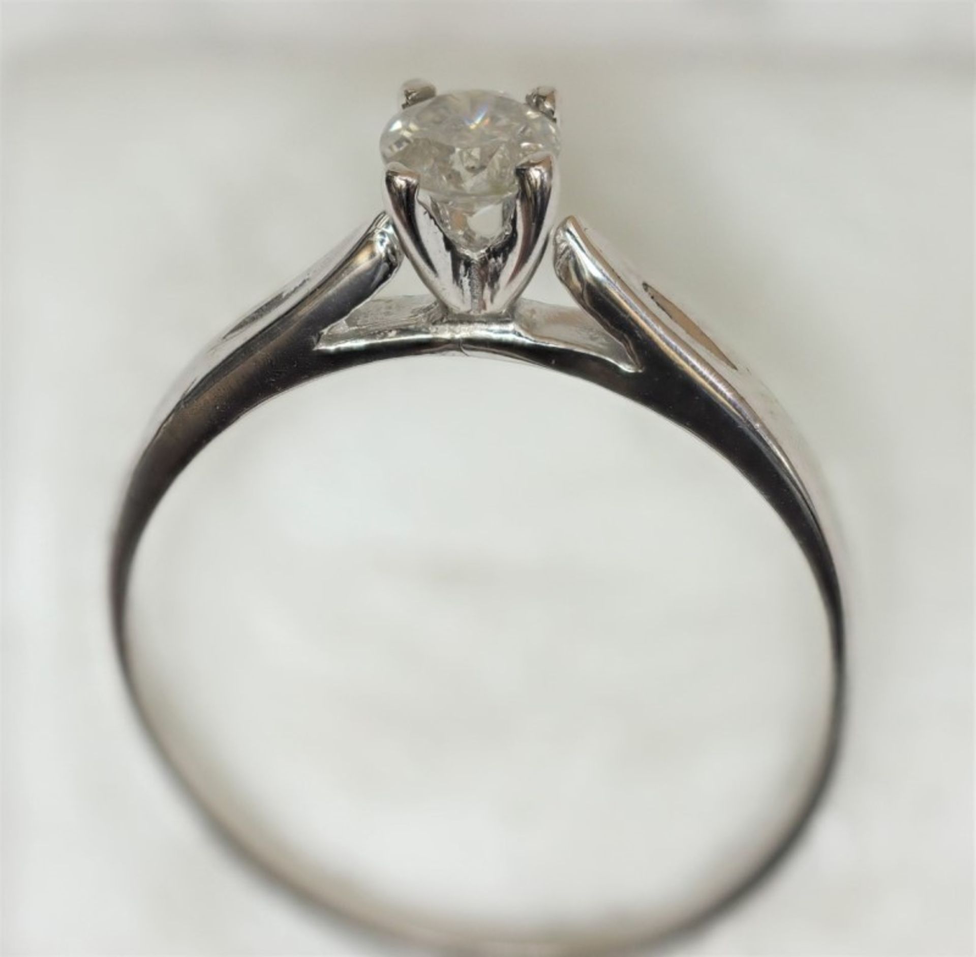 10kt White Gold Solitaire Diamond (0.20ct) Ring Insuranc Value $1500 - Image 3 of 4