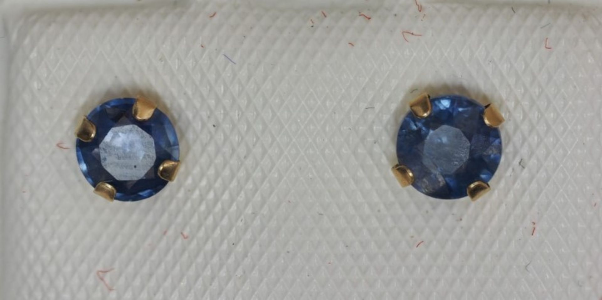 14kt Yellow Gold Sapphire Earring Retail $200