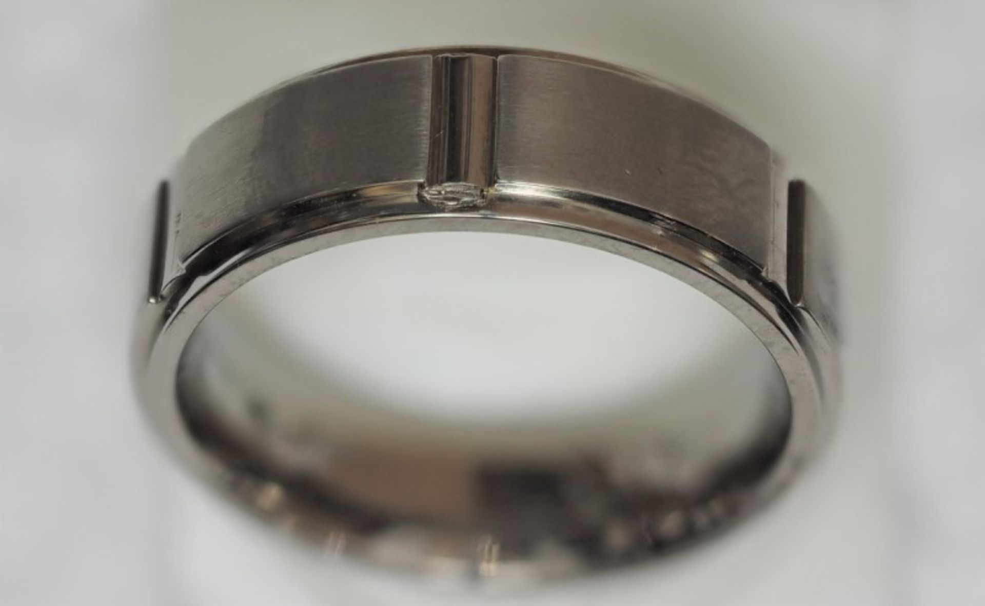 Titanuim Men's Ring Retail $150 - Image 3 of 3