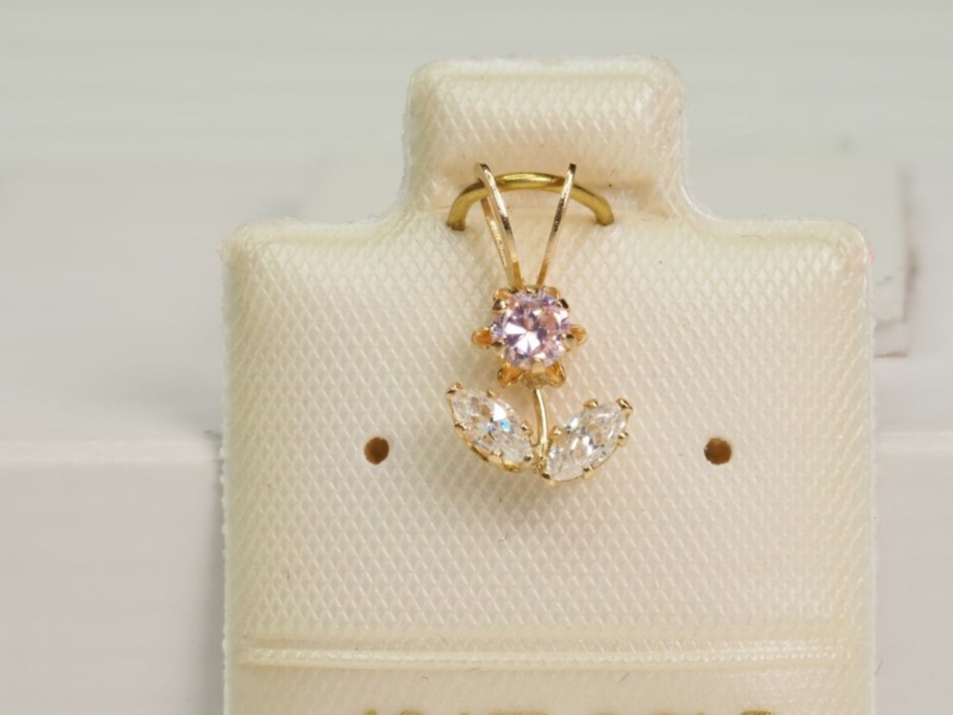 14kt Yellow Gold Cubic Zirconia Pendant Retail $120 - Image 2 of 2