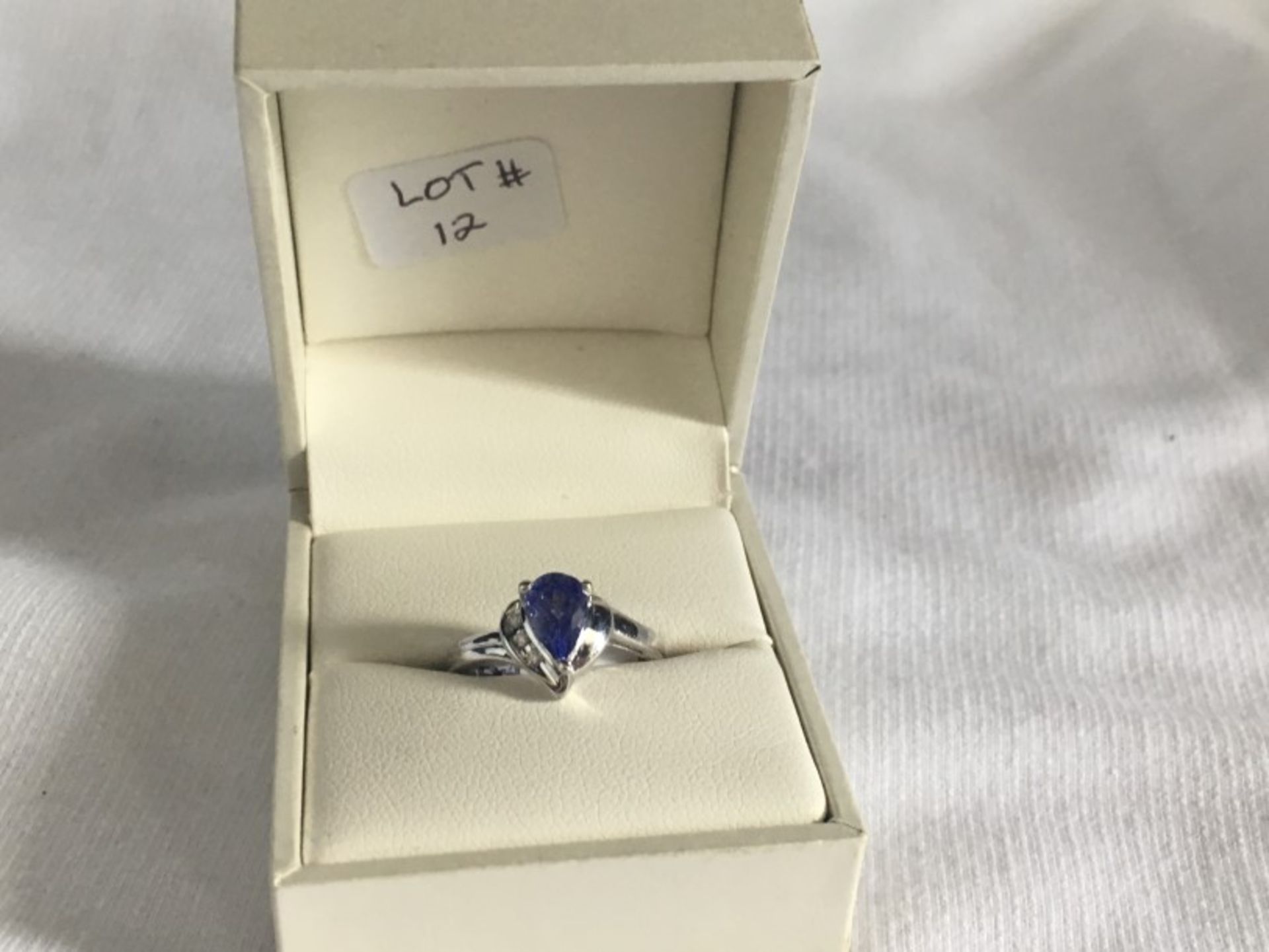 Ladies Ring 10 kt White Gold/Tanzanite Stone wt 2.10gr Value $1,450