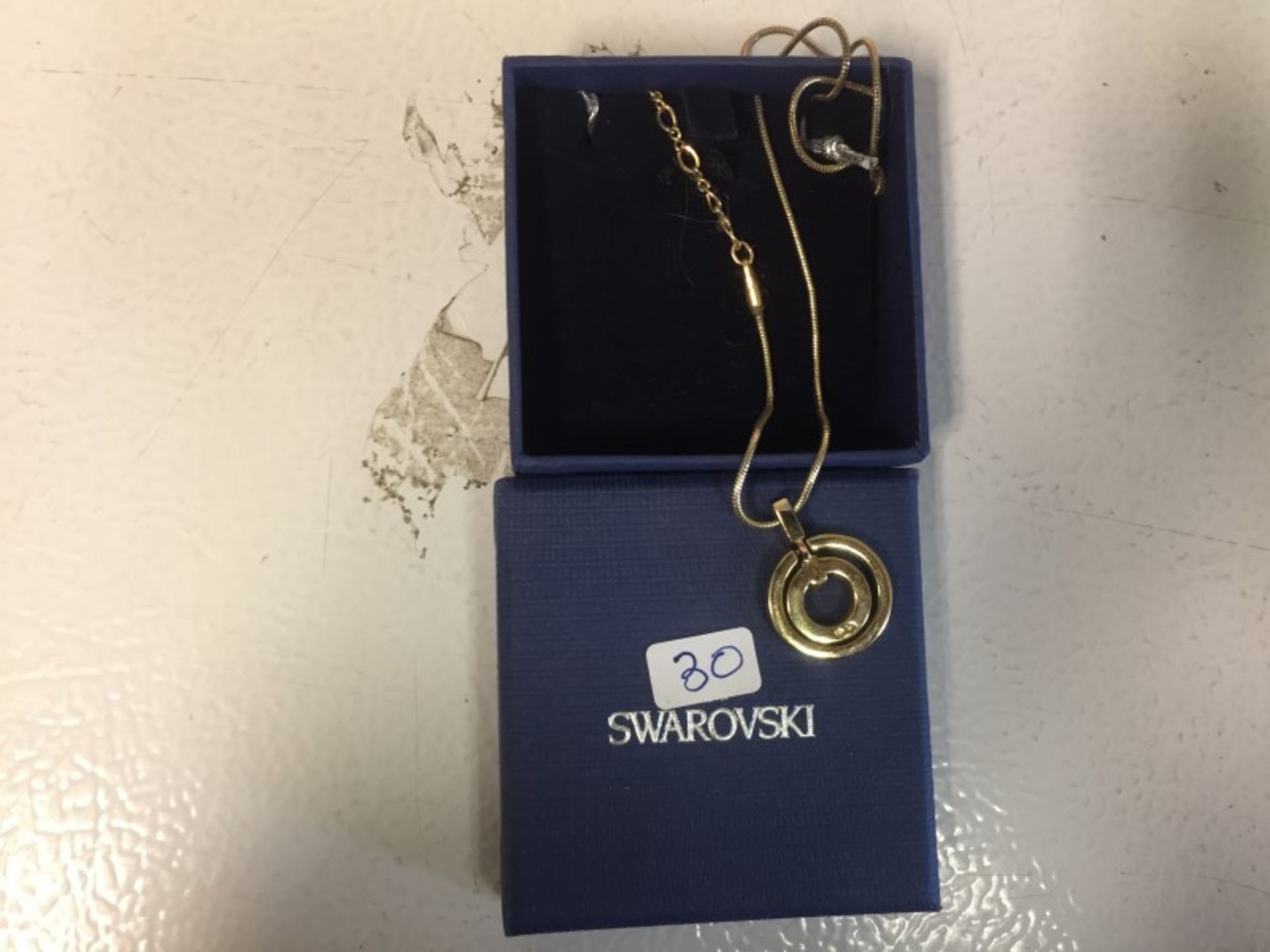 New Swaraovski gold Ladies Pendant w/chain