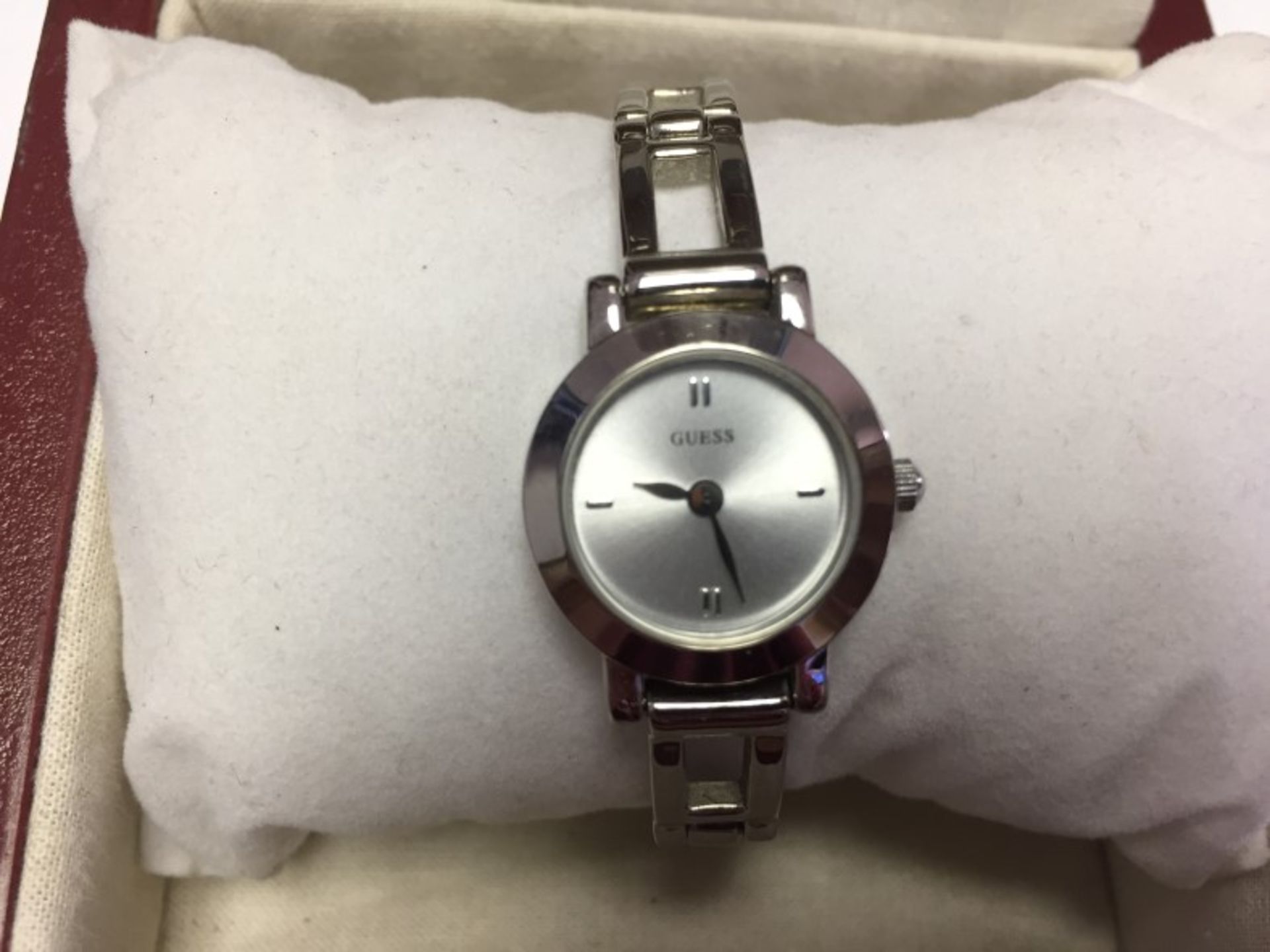 ladies new Guess wrist watch - Image 2 of 2