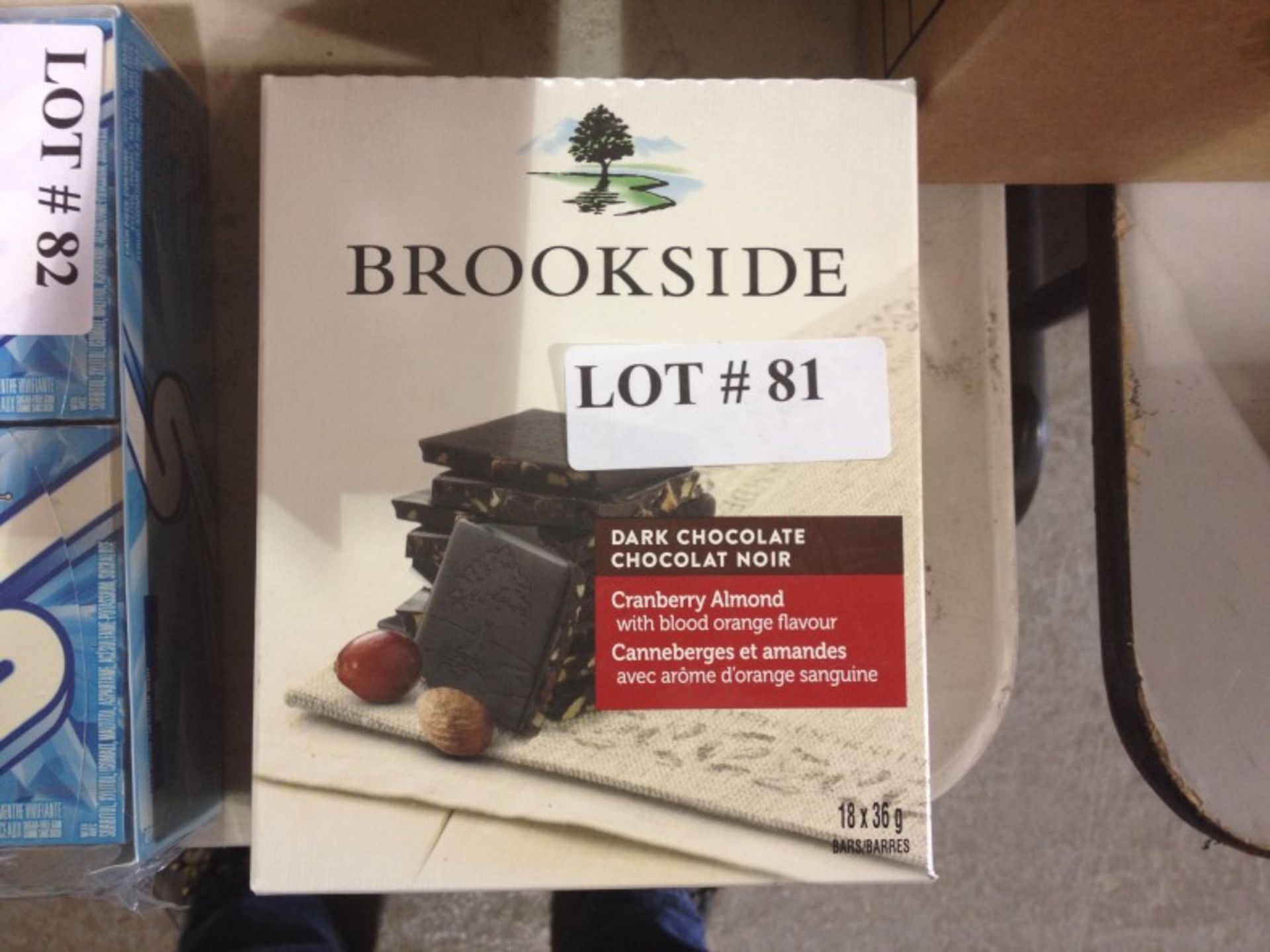 Box Brookside Dark Chocolate & Cranberry almond bars