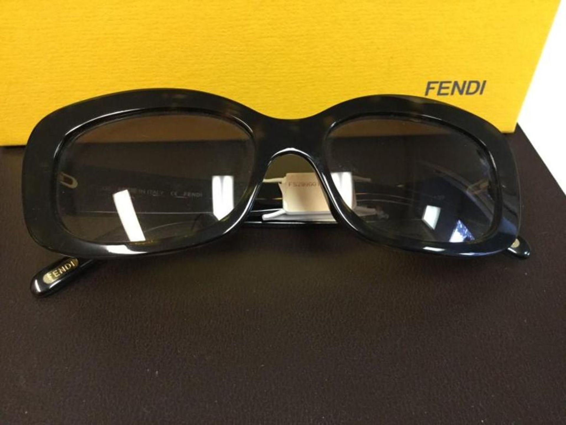 NEW Ladies FENDI Sunglasses with Case