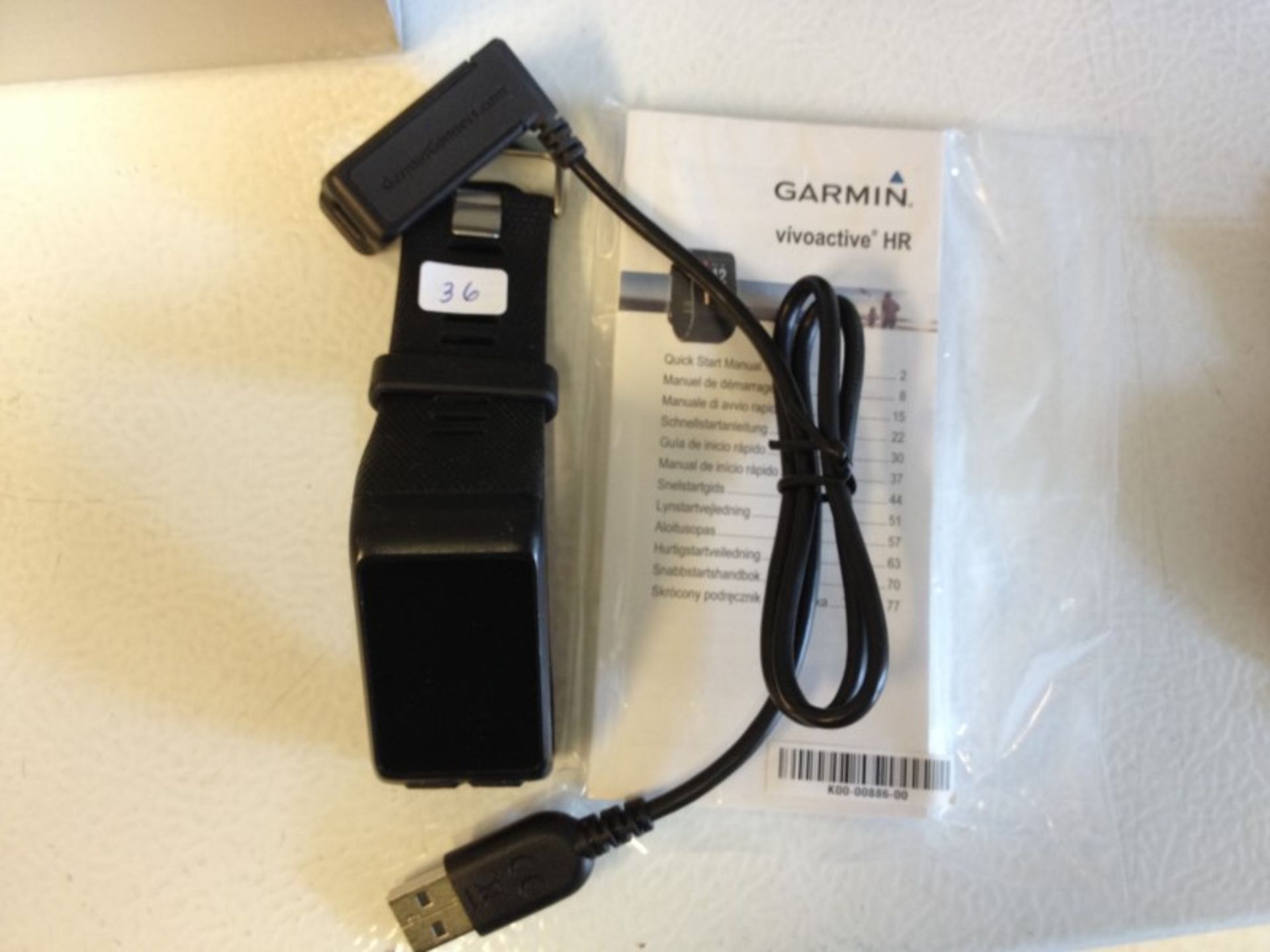 Garmin vivo active HR Fitness monitor with Charger