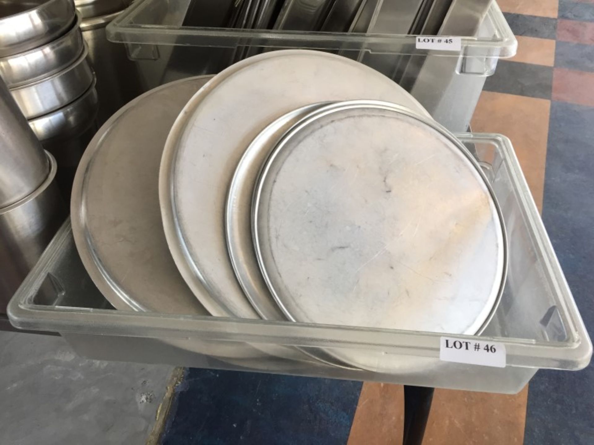 Lot Assorted Round Pans and Lids