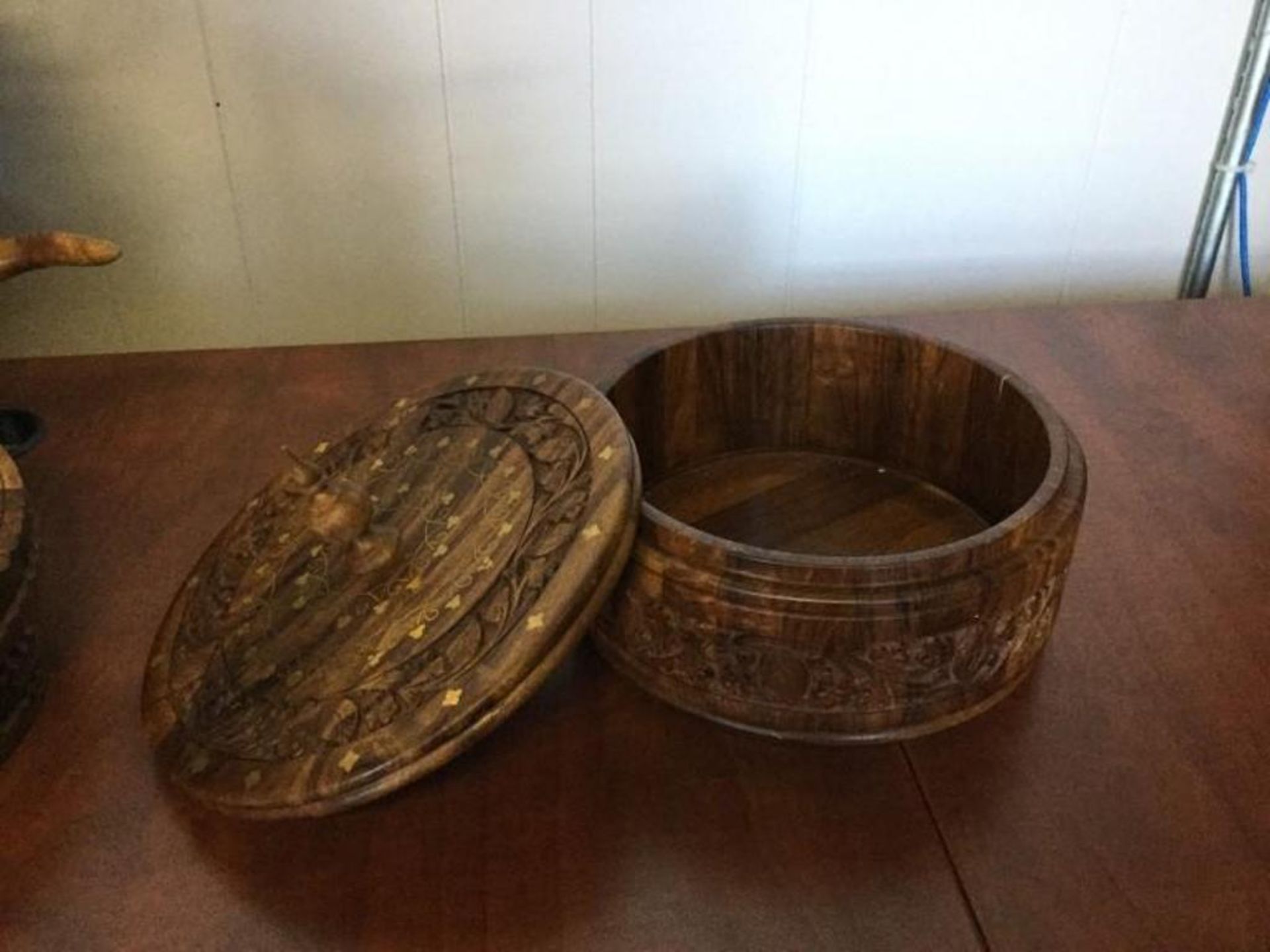 Hand crafted wooden decorative bowl - Image 2 of 2