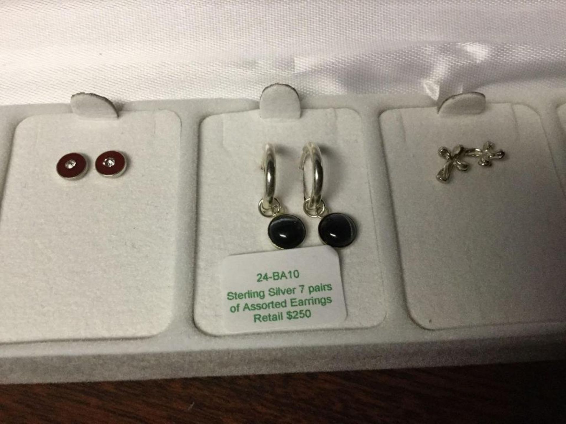 Set of 7 sterling silver earings In case - Image 2 of 2