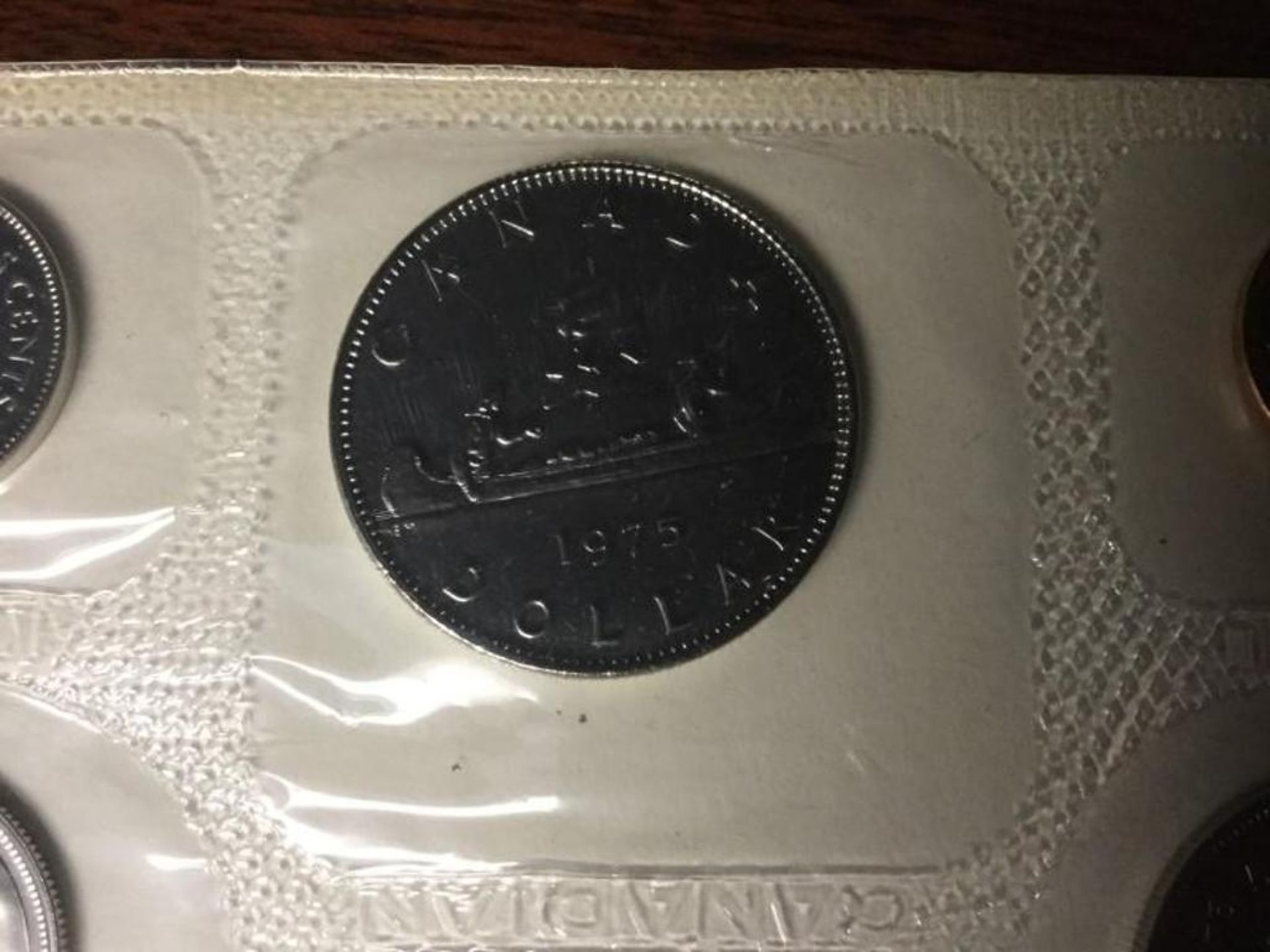 1975 Canadian Coin set with collectors envelope - Image 3 of 4