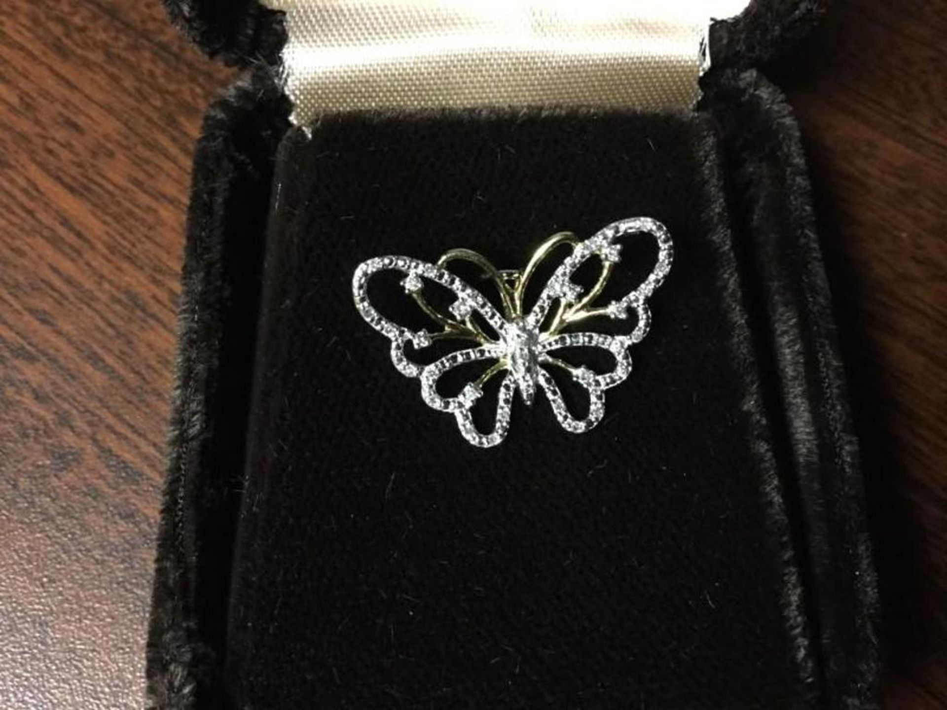 Butterfly diamond and 10 kt gold Pendant - 17-ED 6733 - value1260