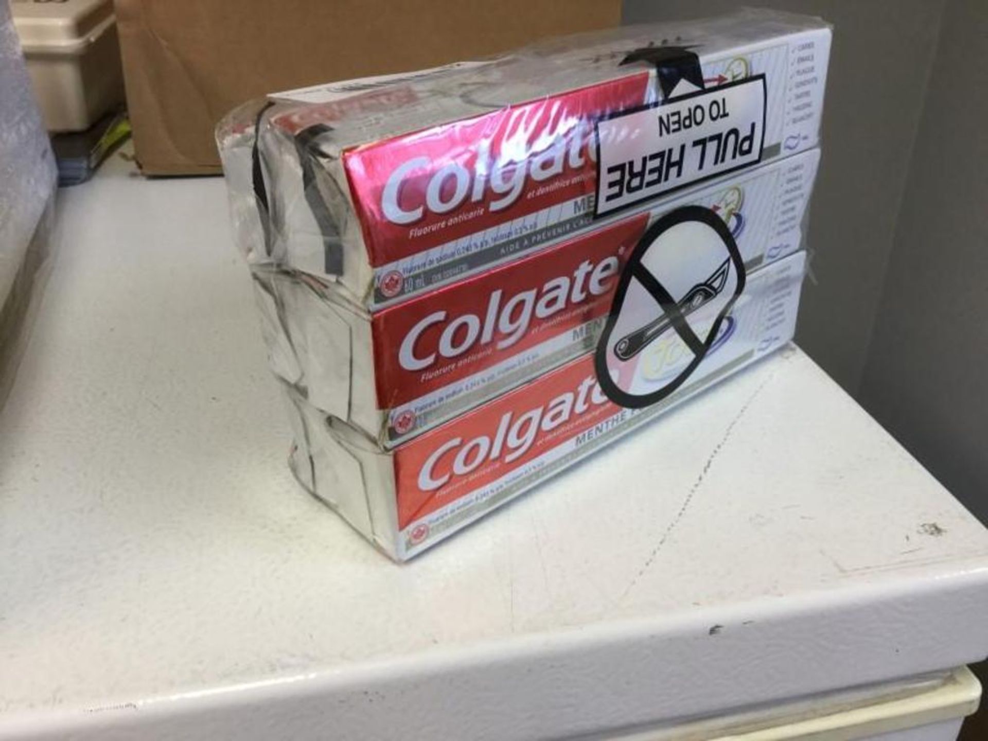 lot of 6 60mL tubes of Colgate toothpaste