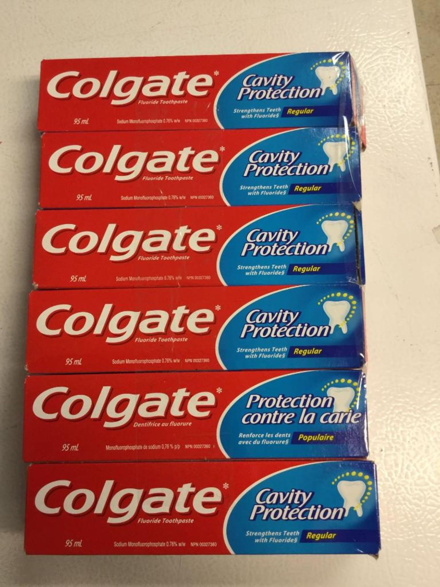 lot of 6 x 95 mL Colgate toothpaste - Image 2 of 2