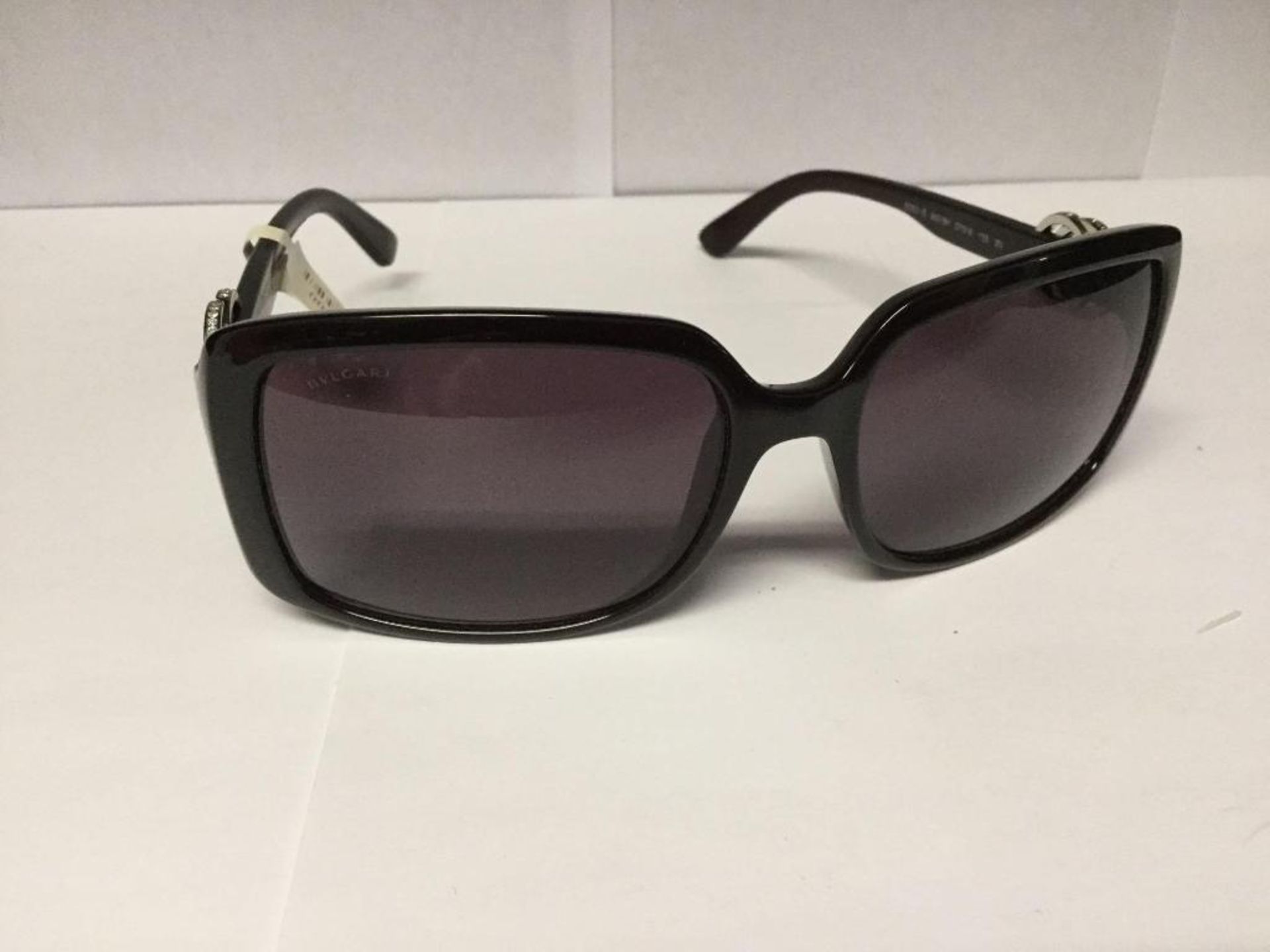Ladies BVLGARI Sunglasses with case and Box - value $ 400 - Image 3 of 3