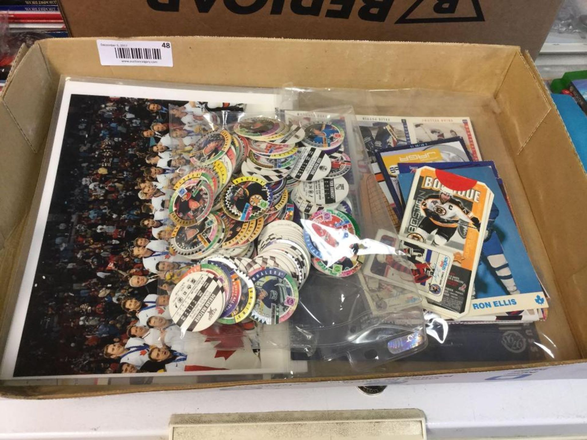 Box of Assorted Hokey pictures and memorabilia