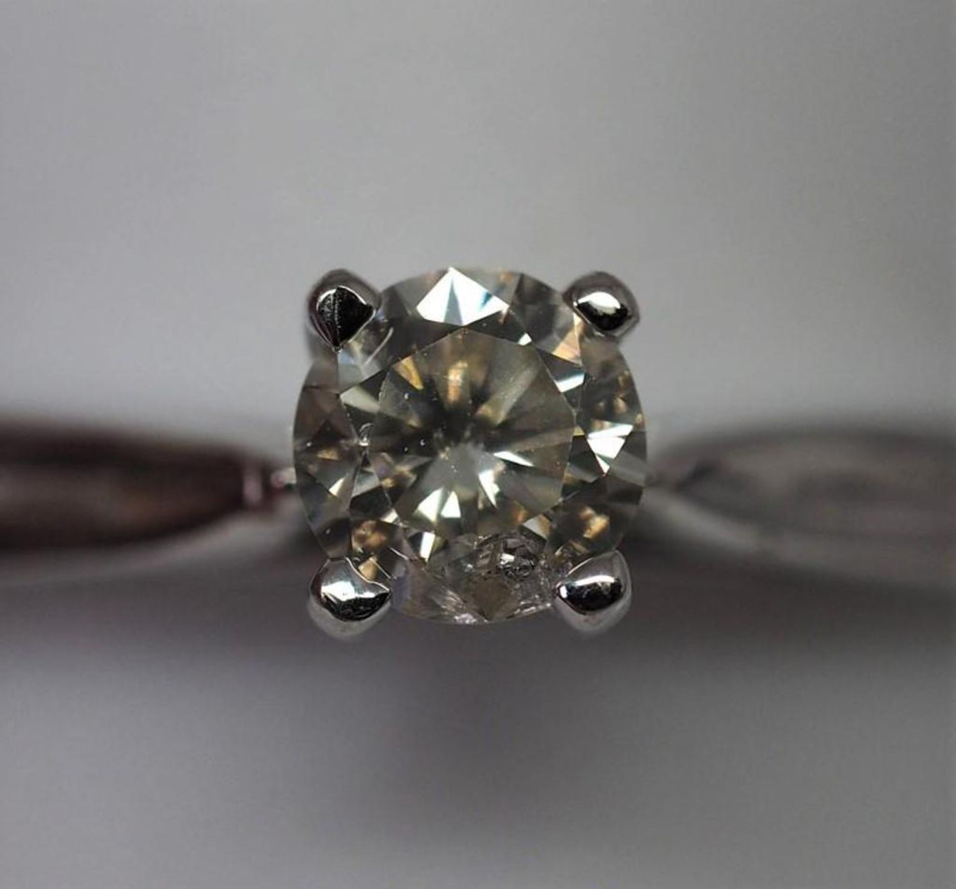 10K White Gold Diamond (0.2Ct) Solitaire Ring Retail $1,600