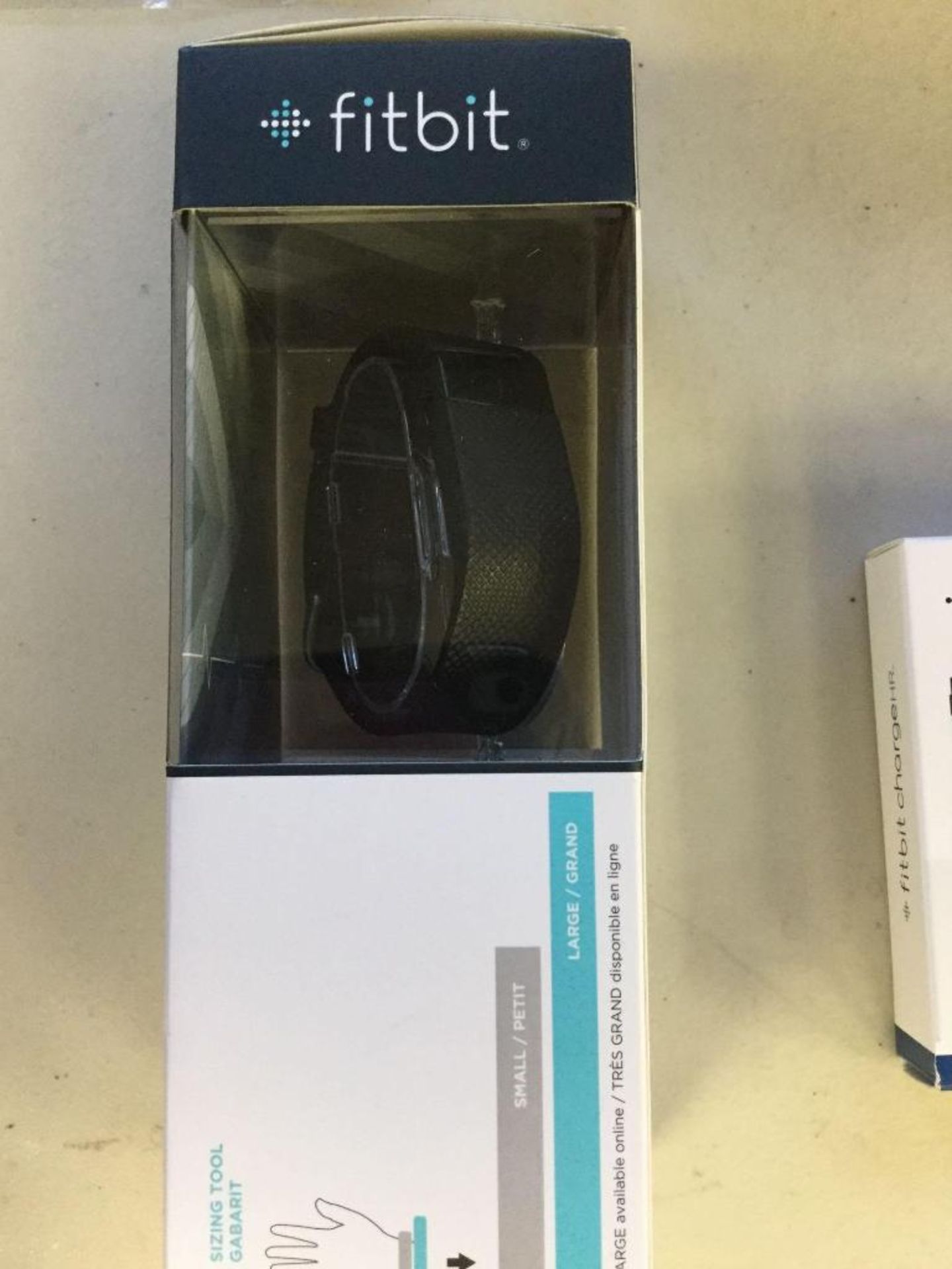 FITBIT HR With extra Charger - L/G - Image 2 of 2