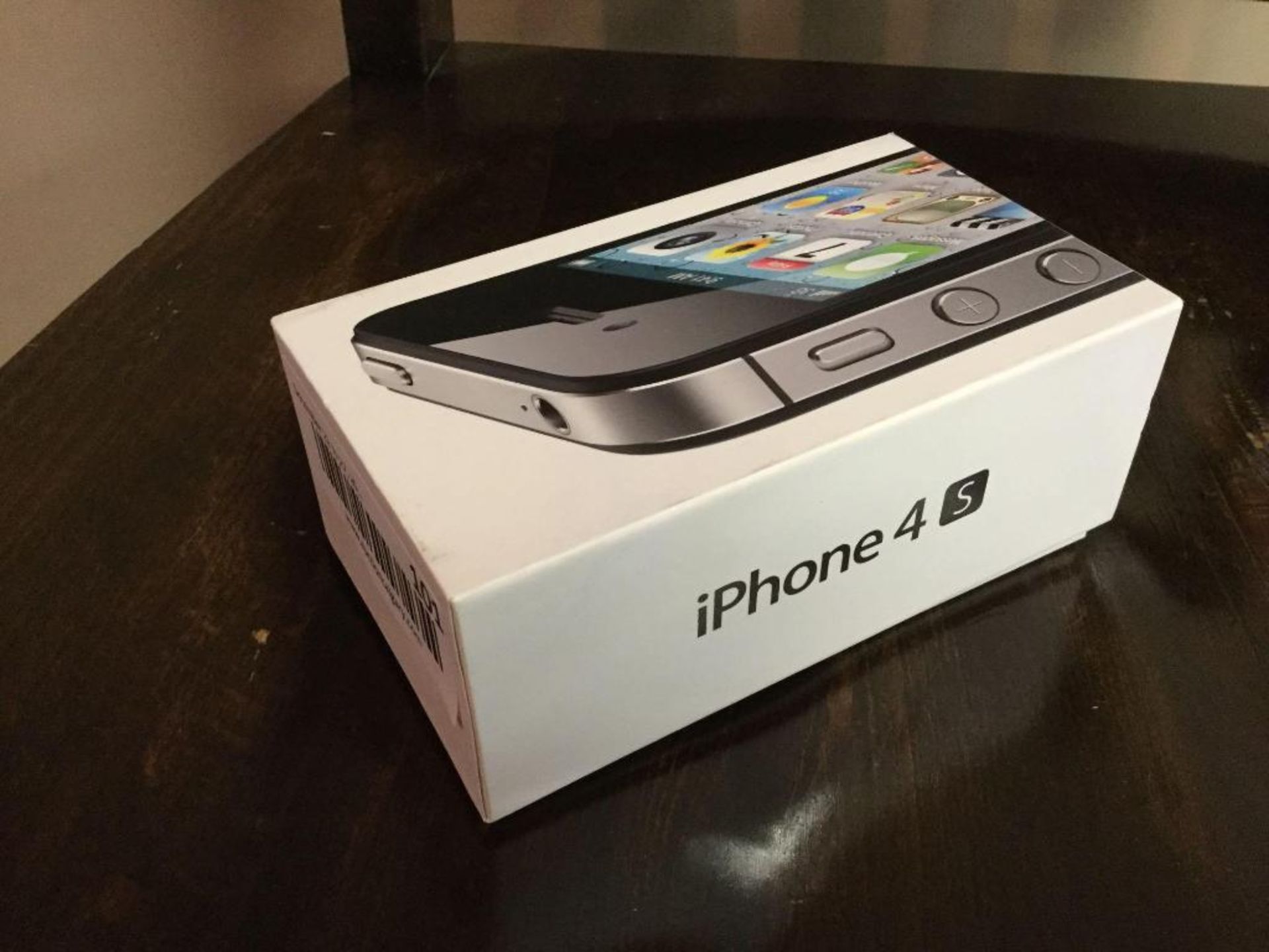 iPhone 4 S In box with Charger