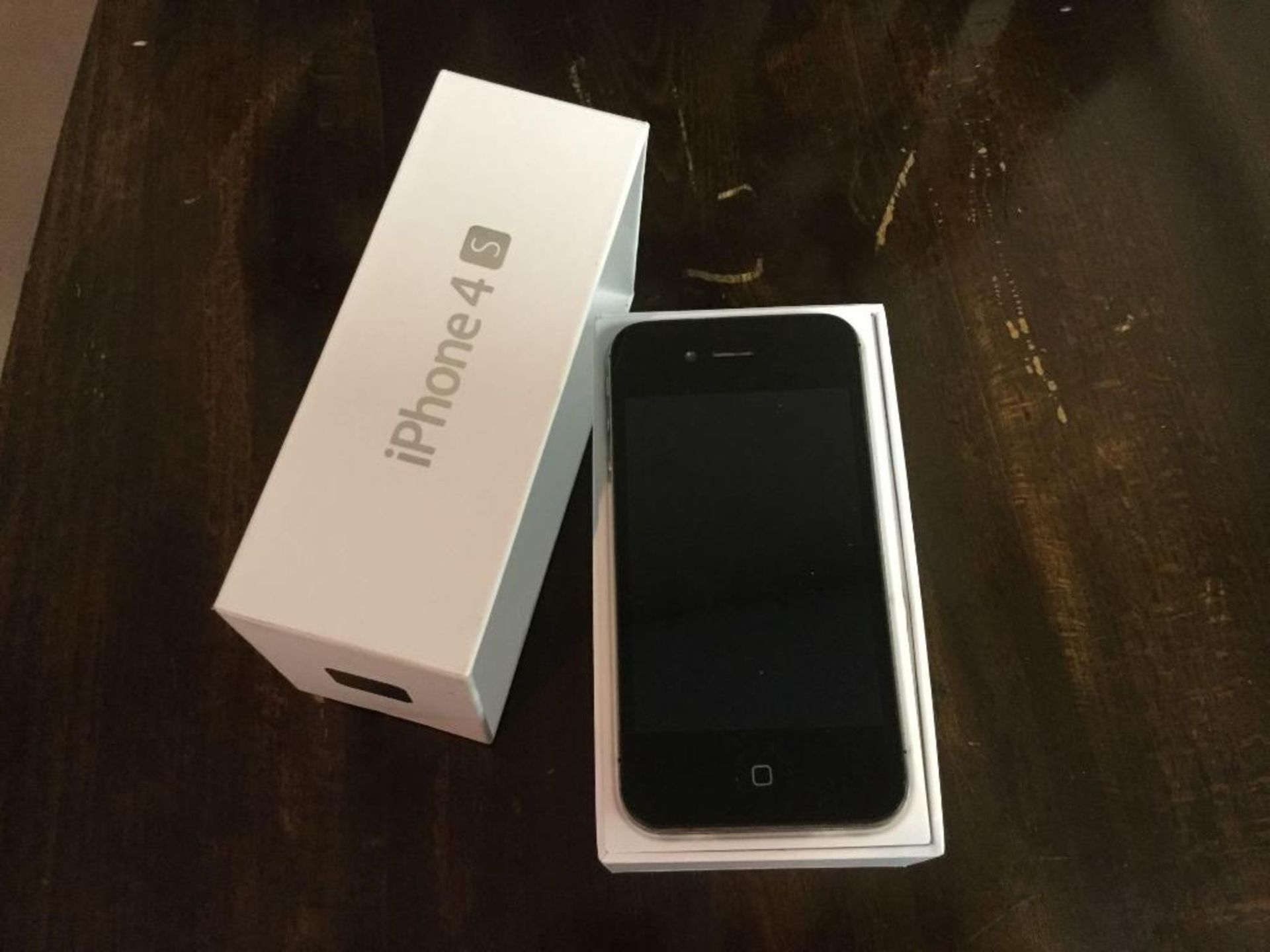 iPhone 4 S In box with Charger - Image 2 of 2