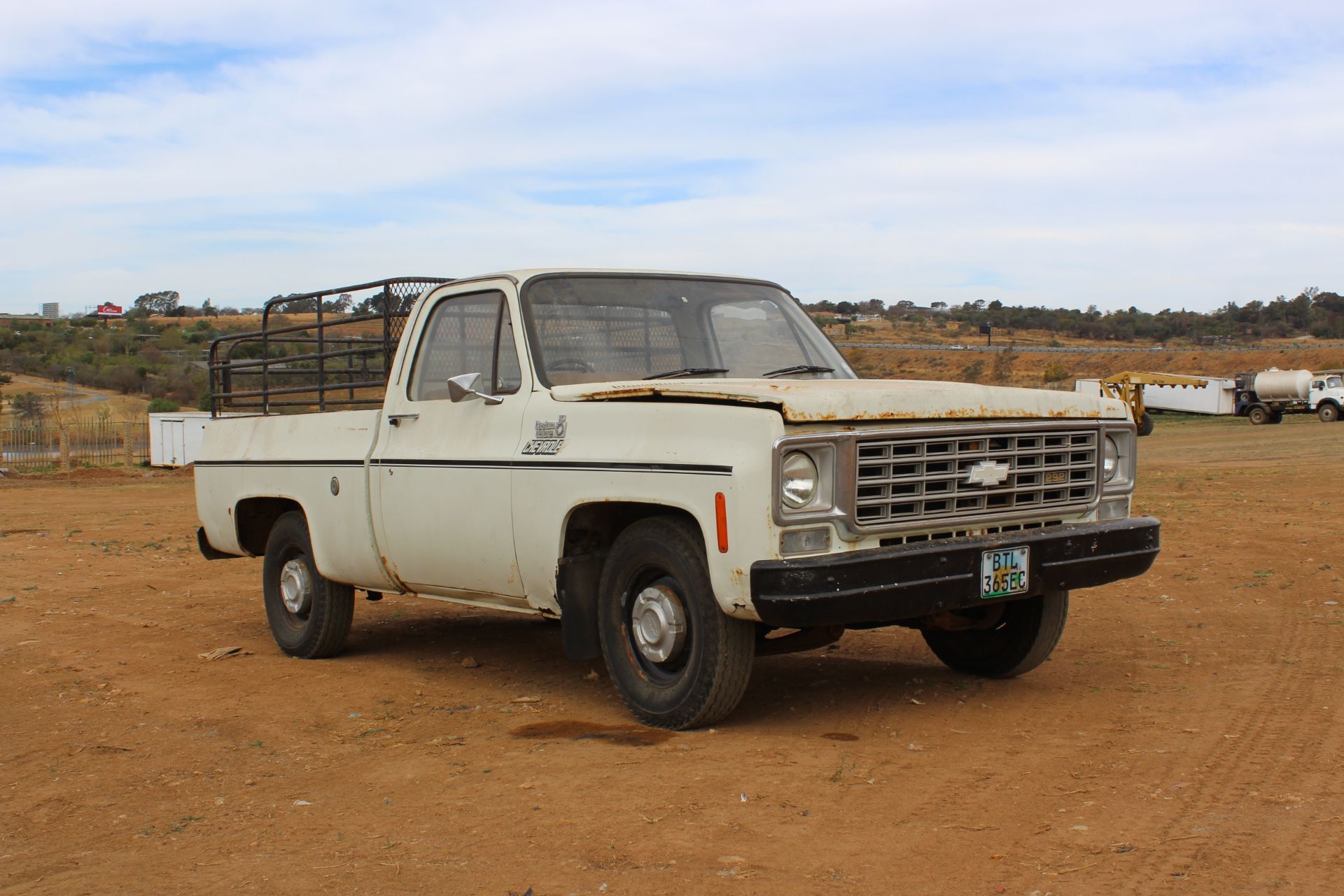 1974 CHEV SINGLE AXLE PICK-UP C10