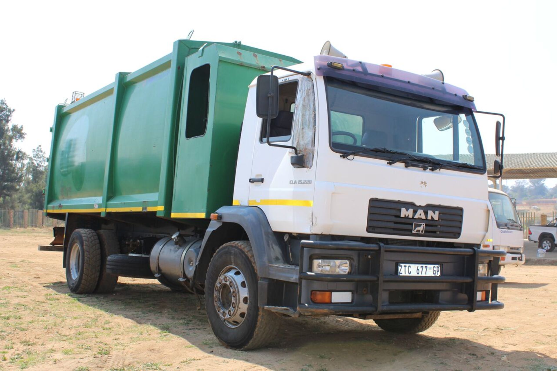 2010 MAN CLA 15.220 REFUSE TRUCK